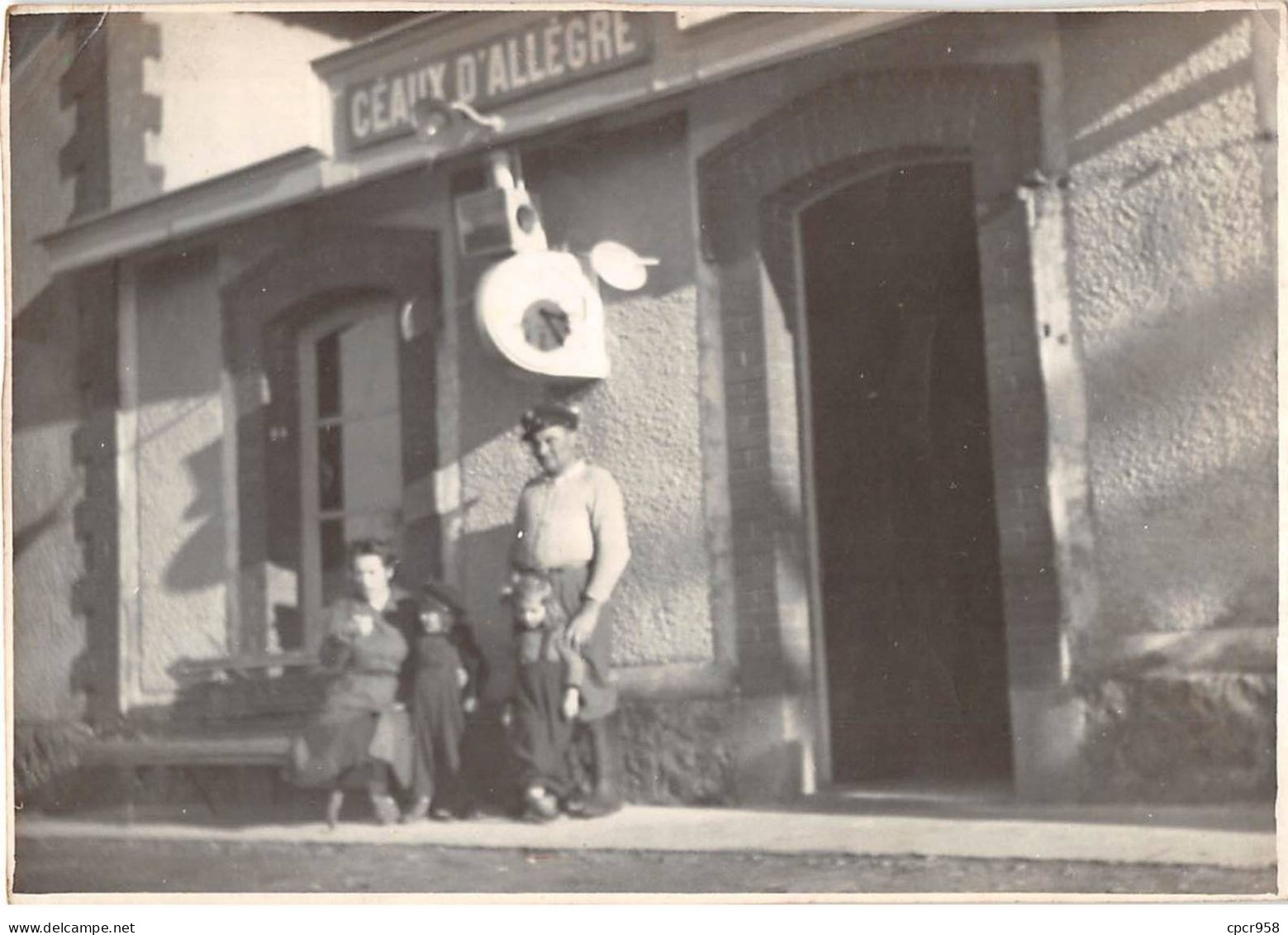 Photographie . Moi10109 .ceaux D Allegre.la Gare.17 X 12 Cm. - Lieux