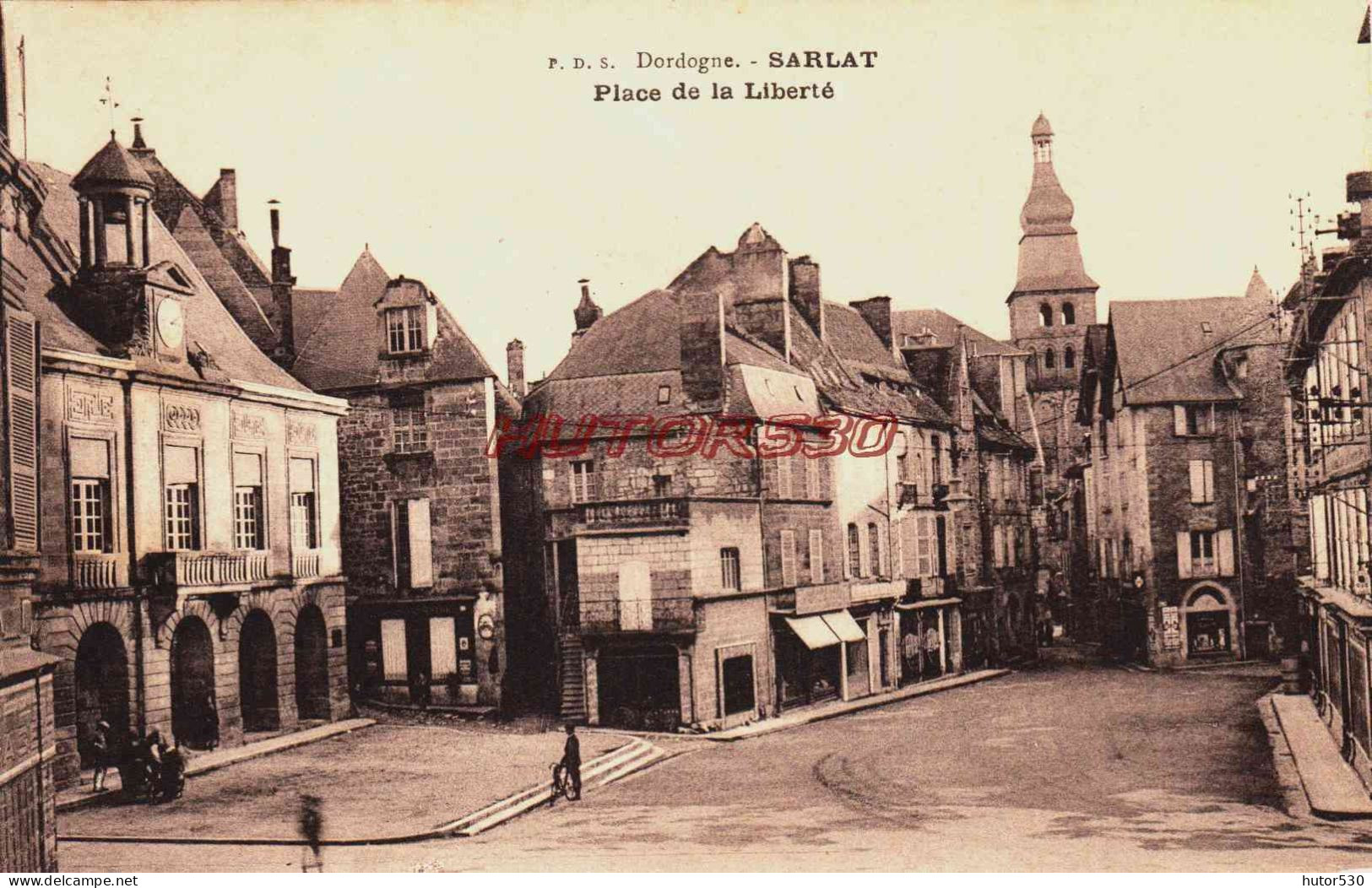 CPA SARLAT - DORDOGNE - PLACE DE LA LIBERTE - Sarlat La Caneda