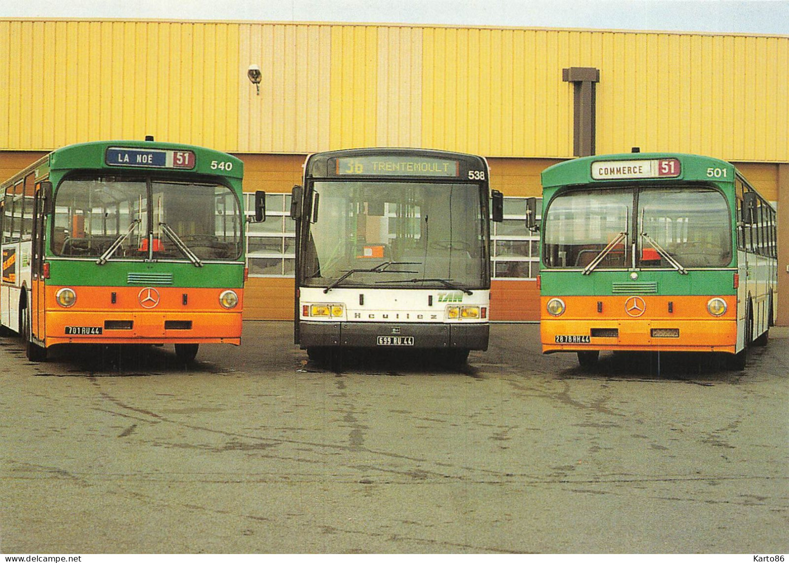 Nantes , Dépôt De Trentemoult Rezé * Autobus Mercedes Benz Et GX44 Heuliez * Autocar Car Bus - Nantes