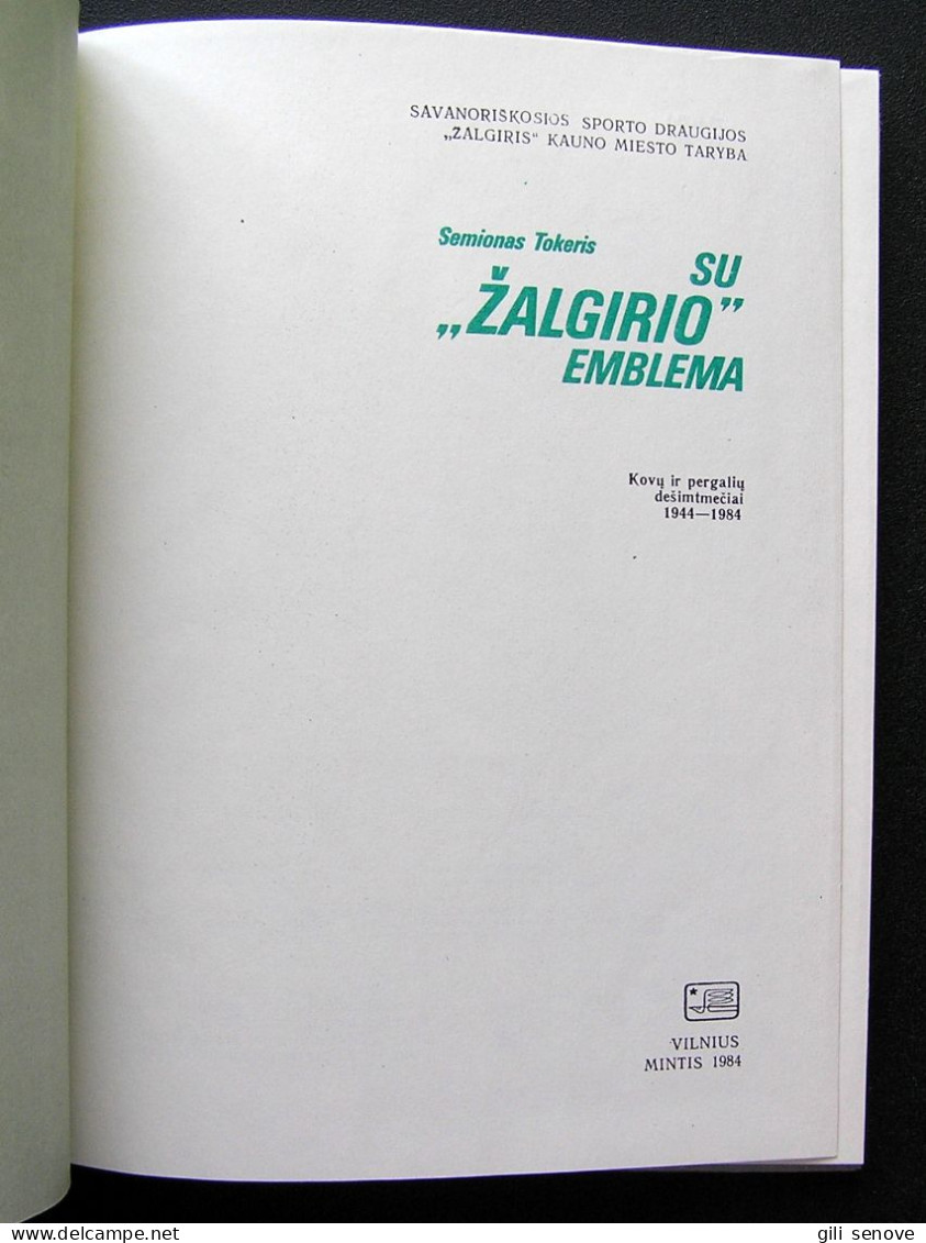 Lithuanian Book / Su Žalgirio Emblema By Tokeris 1984 - Libri Vecchi E Da Collezione