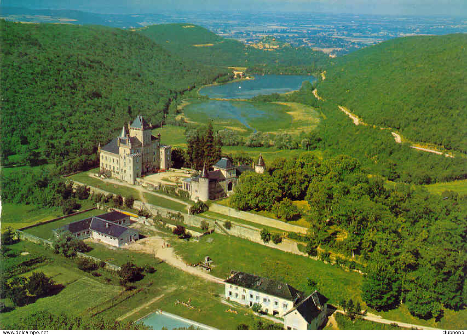 ENVIRONS DE CREMIEU - CHATEAU DE SAINT JULLIN A SICCIEU (SUPERBE CLICHE) - Crémieu