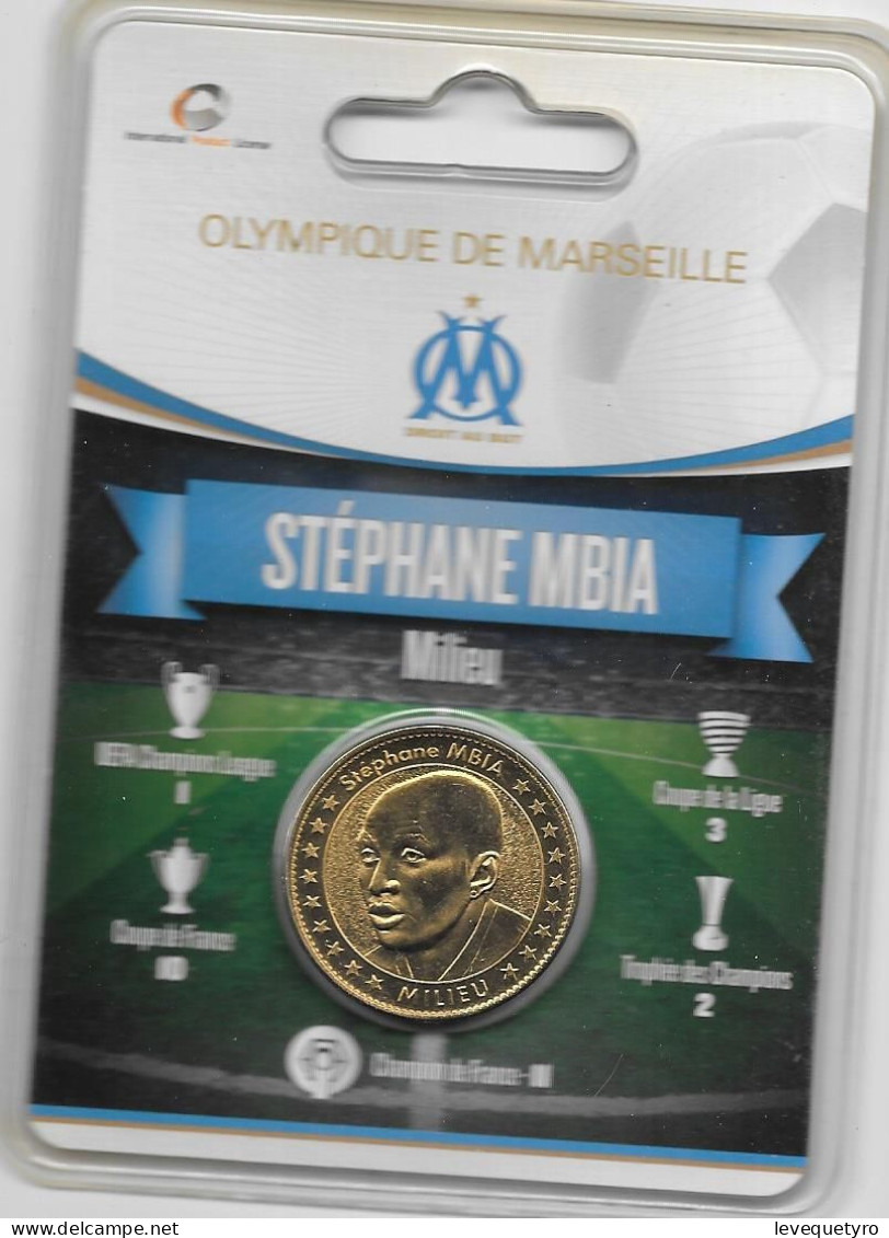 Médaille Touristique Arthus Bertrand AB Sous Encart Football Olympique De Marseille OM  Saison 2011 2012 Mbia - Undated