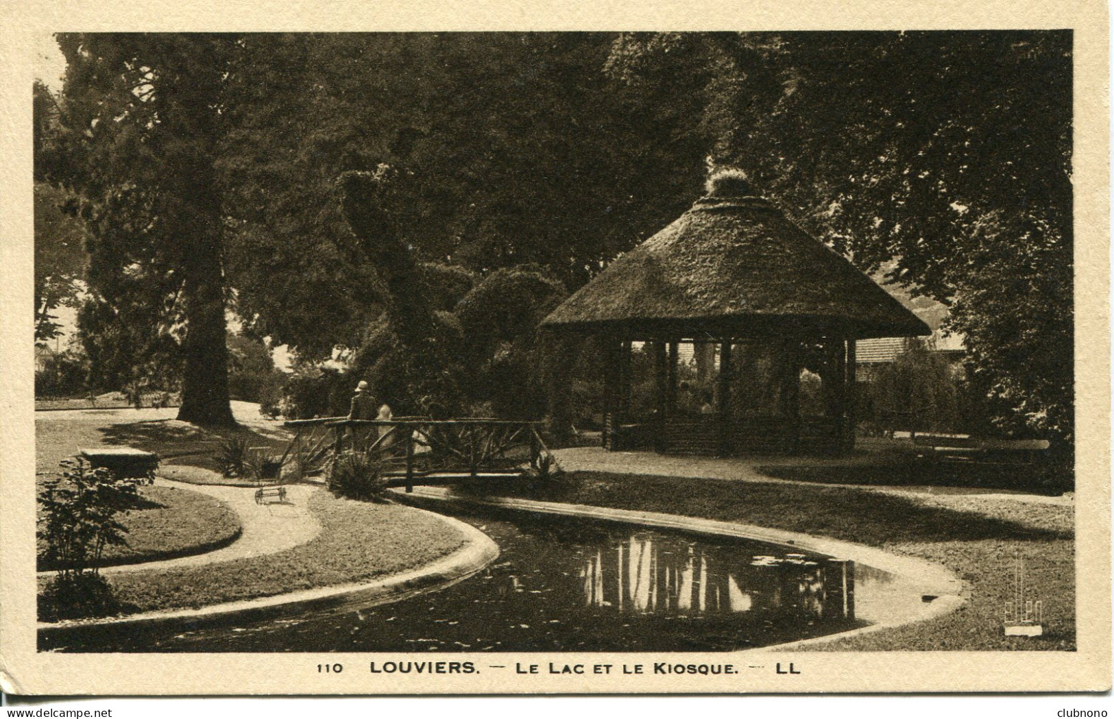 CPA -  LOUVIERS - LE LAC ET LE KIOSQUE (1934) - Louviers