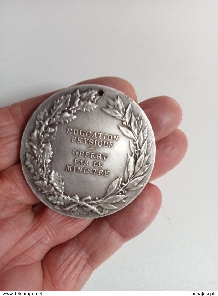 Medaille Education Physique Offert Par Le Ministre En Bronze Diamètre 5 Cm - Professionals/Firms