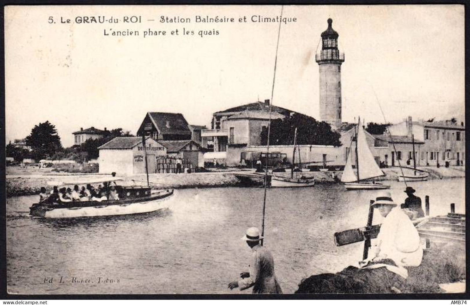 30-0011 - Carte Postale GARD (30) - LE GRAU DU ROI - L'Ancien Phare Et Les Quais - Le Grau-du-Roi