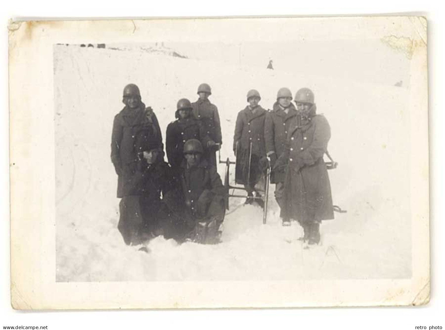 Photo Soldats Dans La Neige Avec Matériel - Krieg, Militär