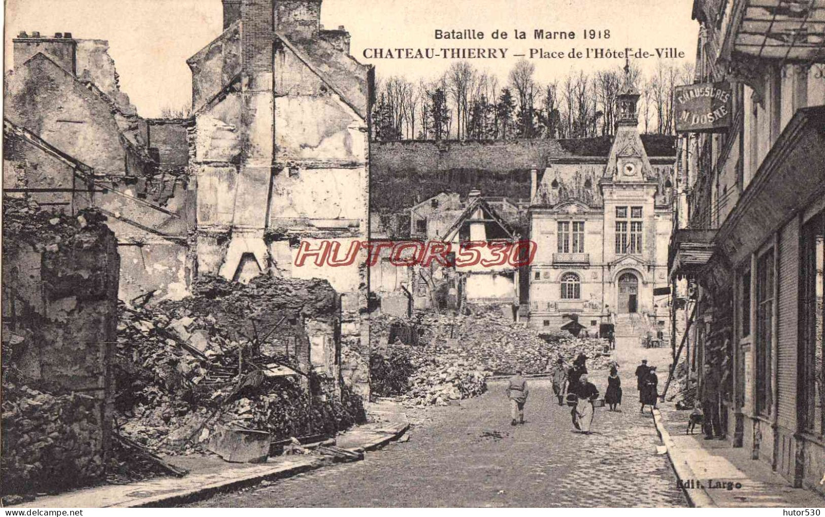 CPA CHATEAU THIERRY - GUERRE 1914-18 - PLACE DE L'HOTEL DE VILLE - MAGASIN CHAUSSURES - Chateau Thierry