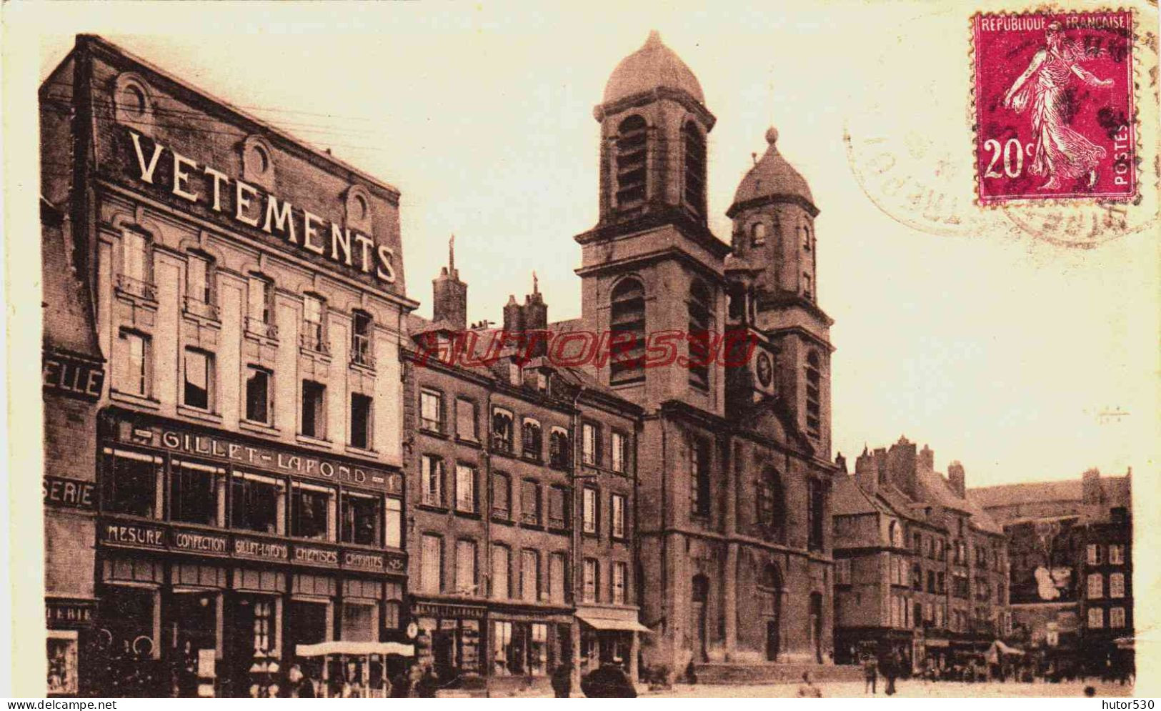 CPA SEDAN - LA PLACE D'ARMES - MAGASIN DE VETEMENTS - Sedan