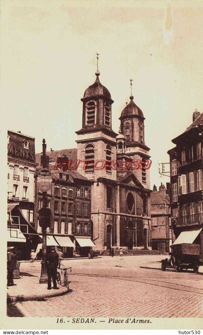 CPA SEDAN - ARDENNES - PLACE D'ARMES - AUTOMOBILE - Sedan