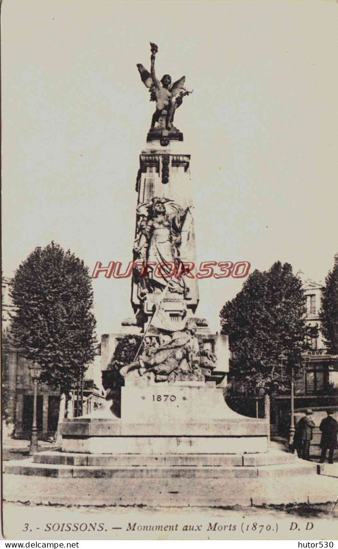CPA SOISSONS - MONUMENT AUX MORTS - Soissons