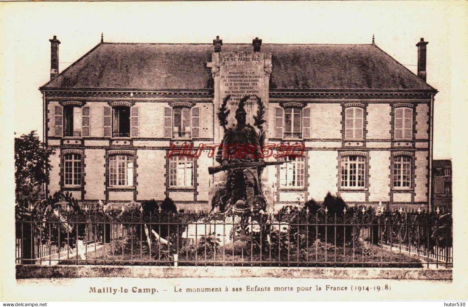 CPA MAILLY LE CAMP - LE MONUMENT AUX MORTS - Mailly-le-Camp