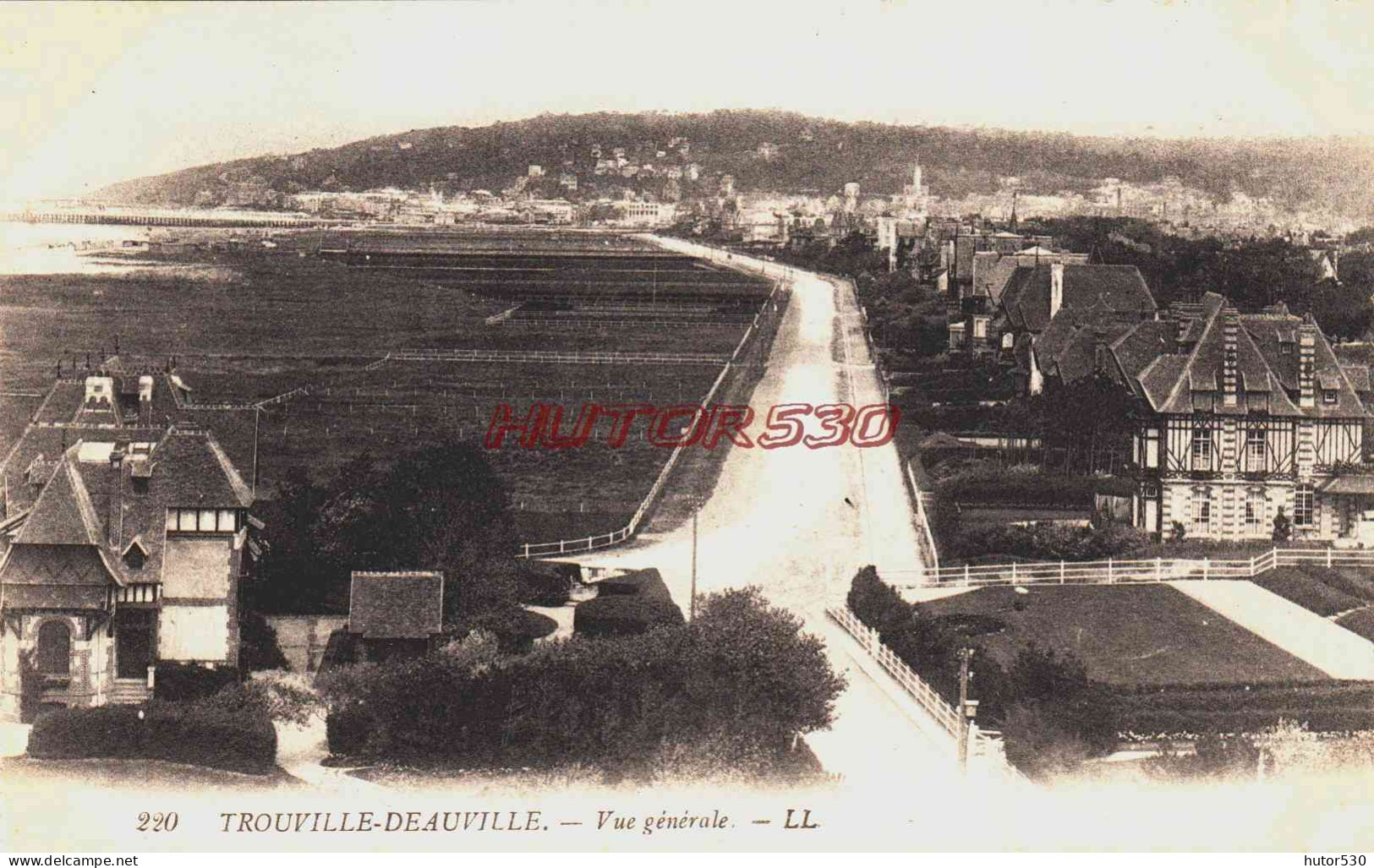 CPA TROUVILLE - CALVADOS - VUE GENERALE - Trouville