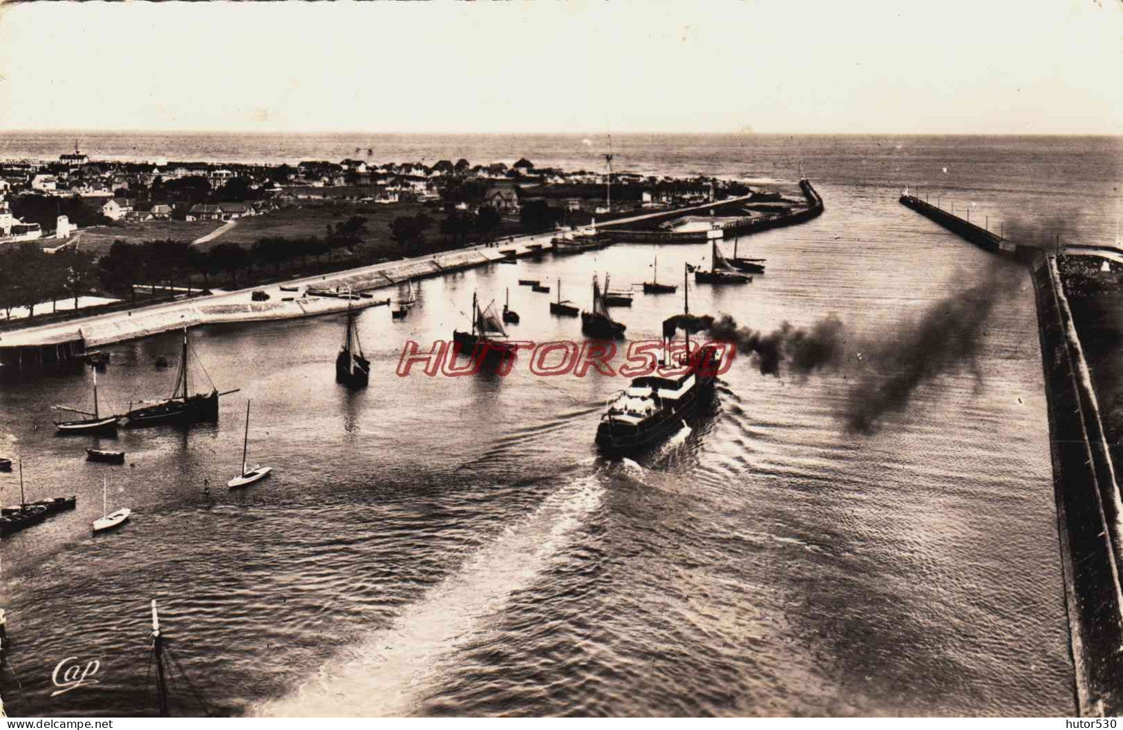 CPSM OUISTREHAM - CALVADOS - NAVIRES SORTANT DU CANAL - Ouistreham