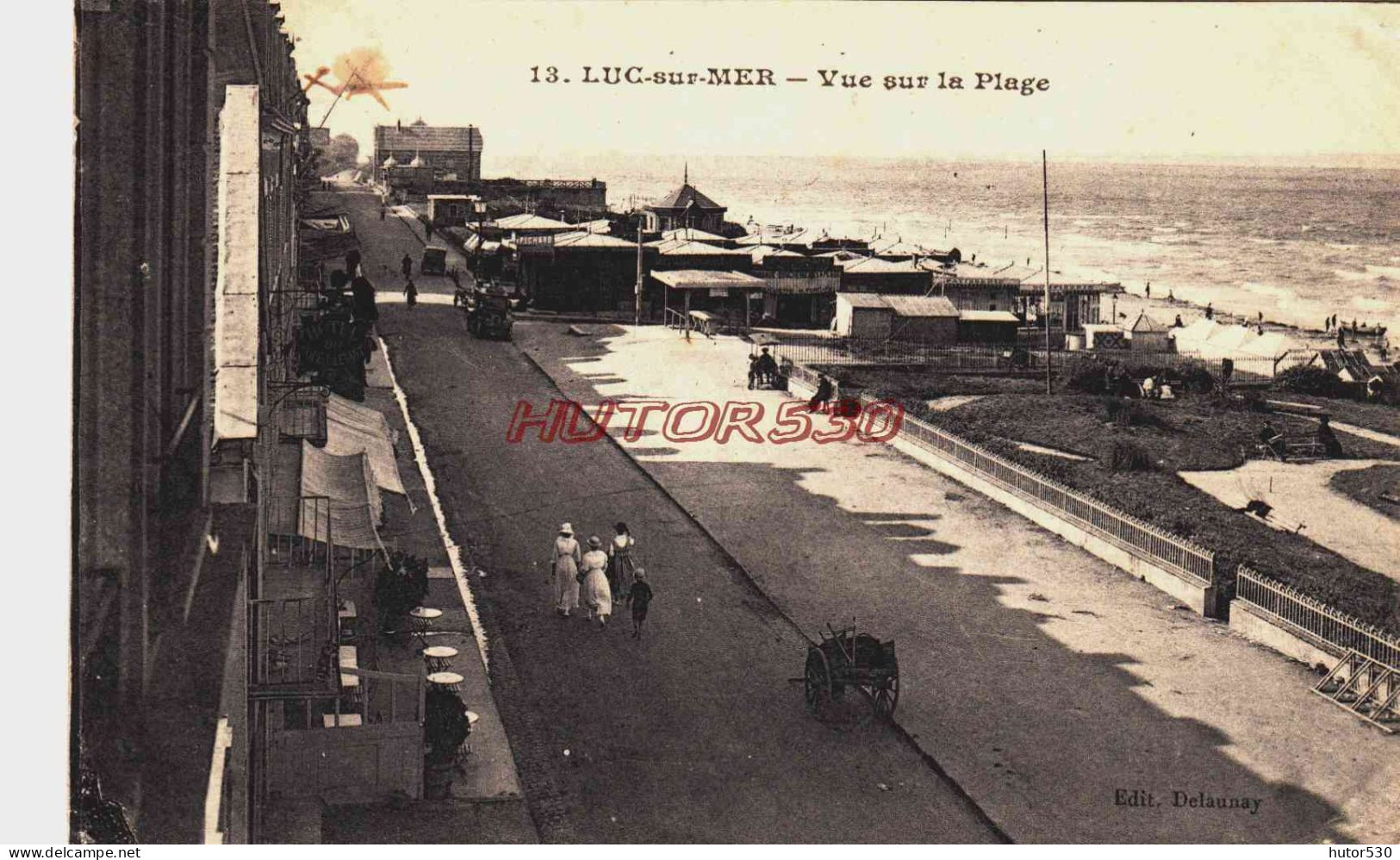 CPA LUC SUR MER - CALVADOS - VUE SUR LA PLAGE - Luc Sur Mer