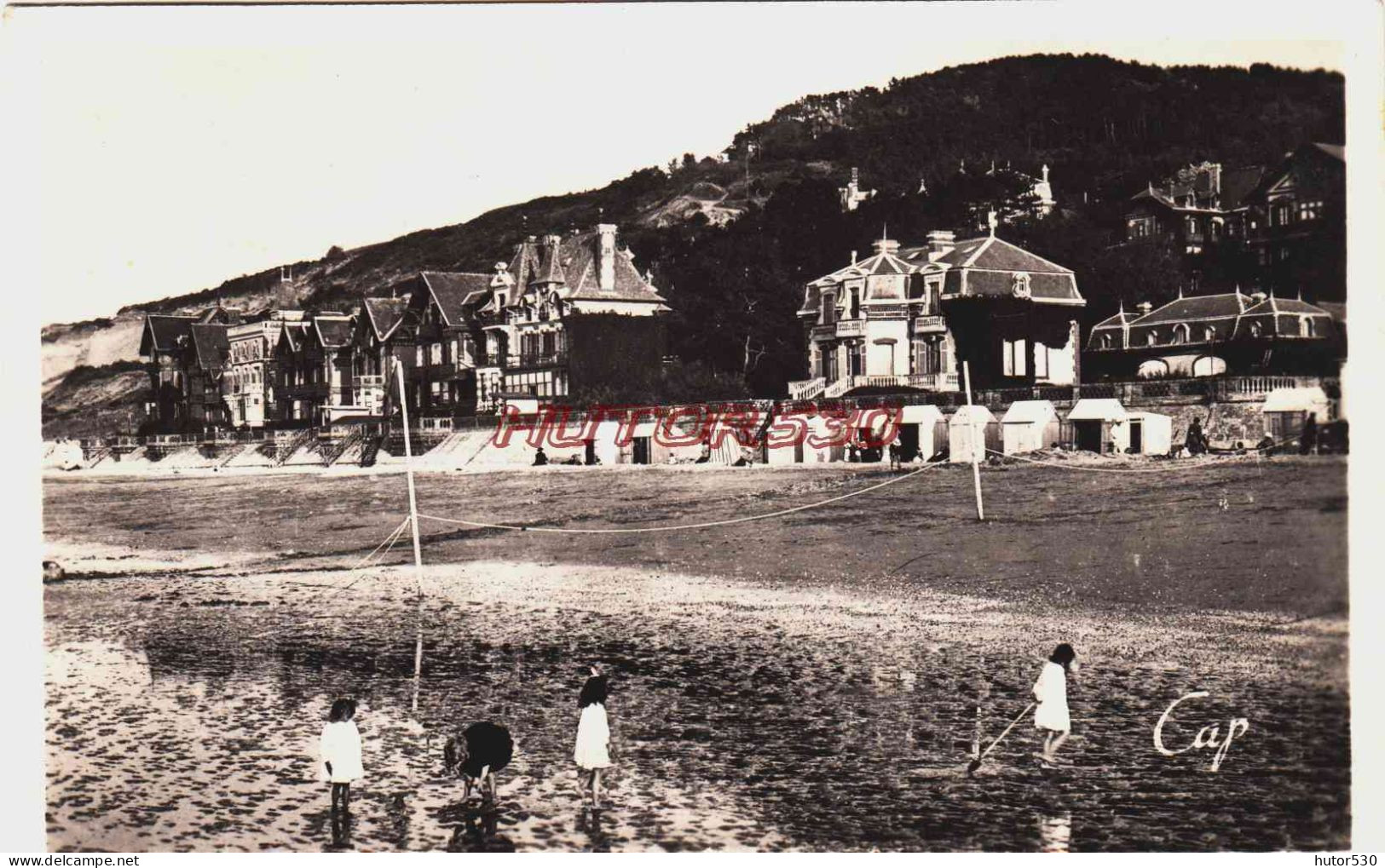 CPSM HOULGATE - CALVADOS - LA PLAGE ET LES VILLAS - Houlgate