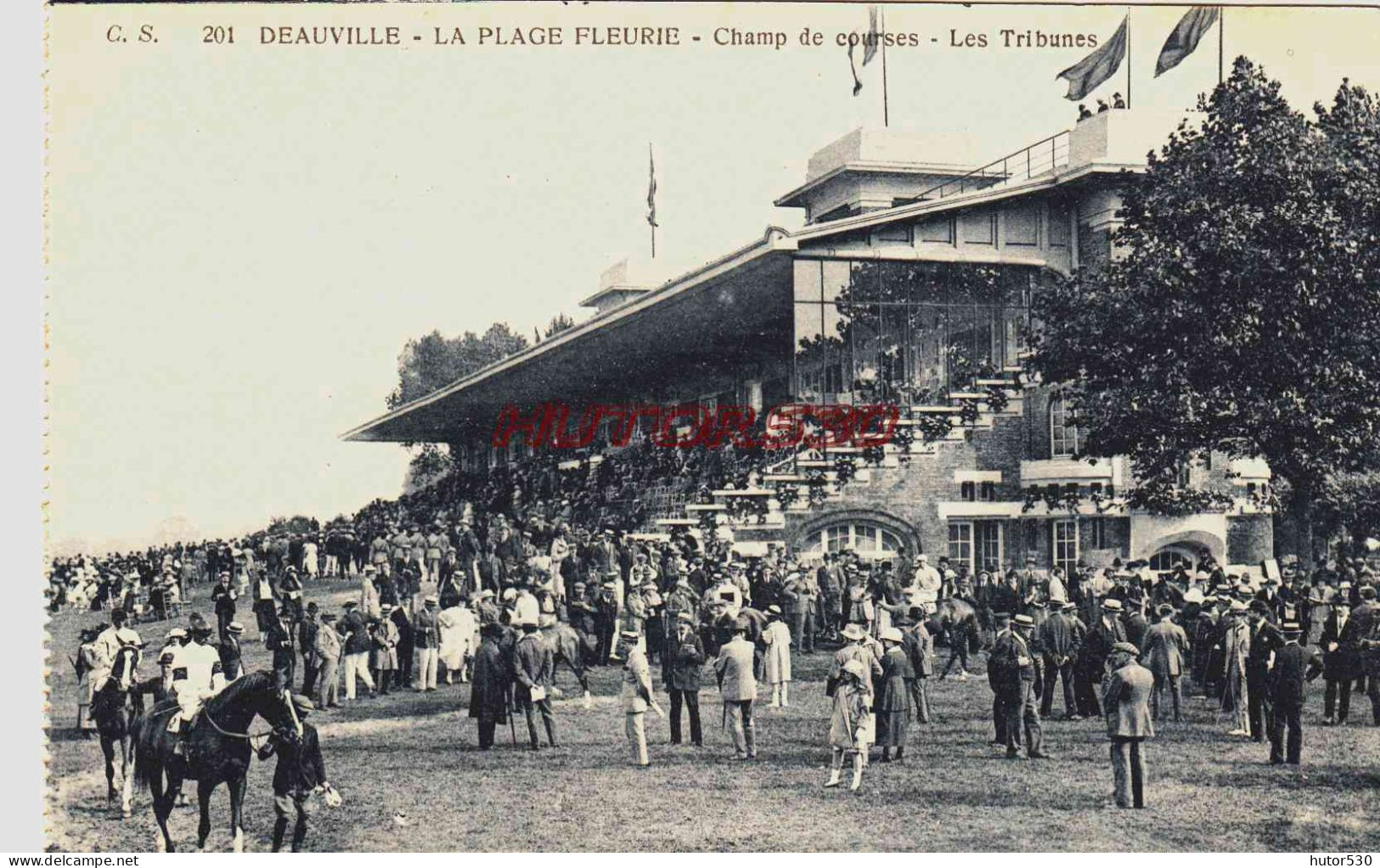 CPA DEAUVILLE - CALVADOS - CHAMP DE COURSES - LES TRIBUNES - Deauville