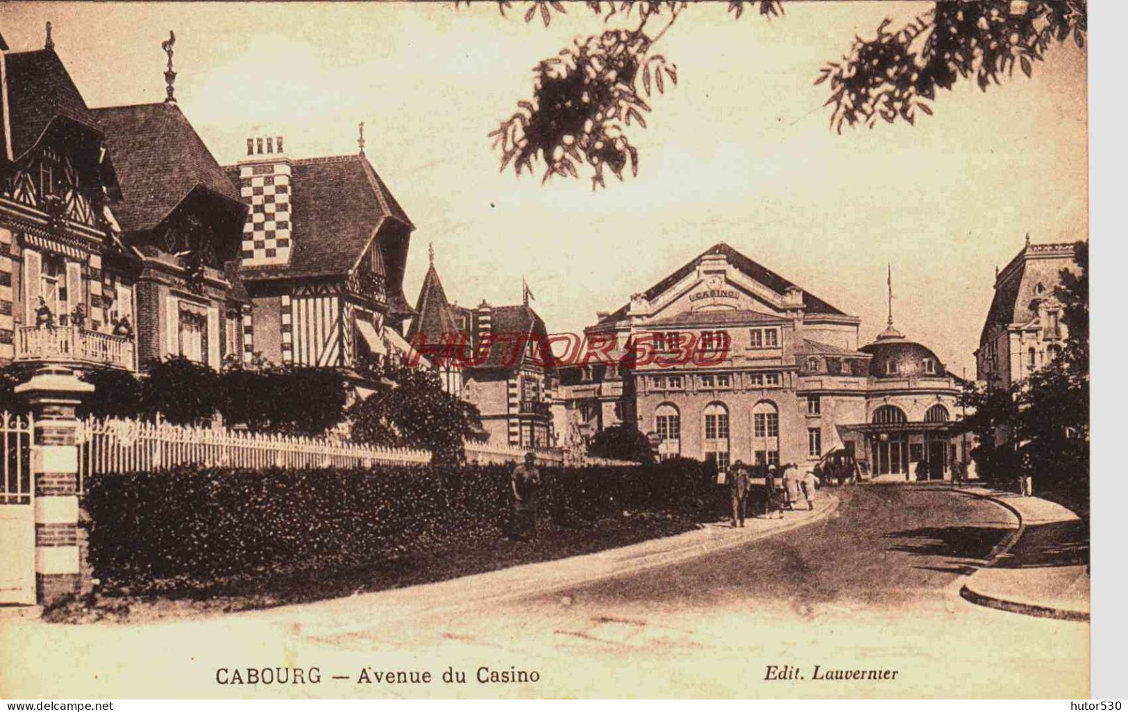 CPA CABOURG - CALVADOS - AVENUE DU CASINO - Cabourg