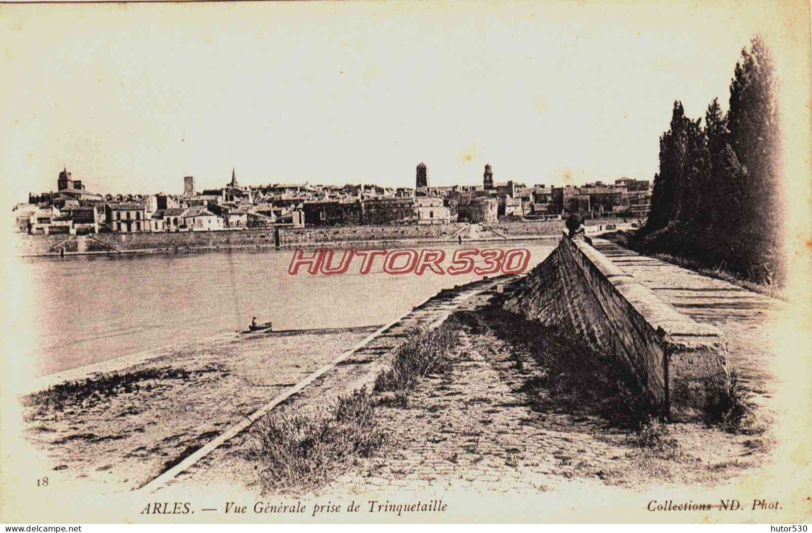 CPA ARLES - BOUCHES DU RHONE - VUE GENERALE PRISE  DE TRINQUETAILLE - Arles