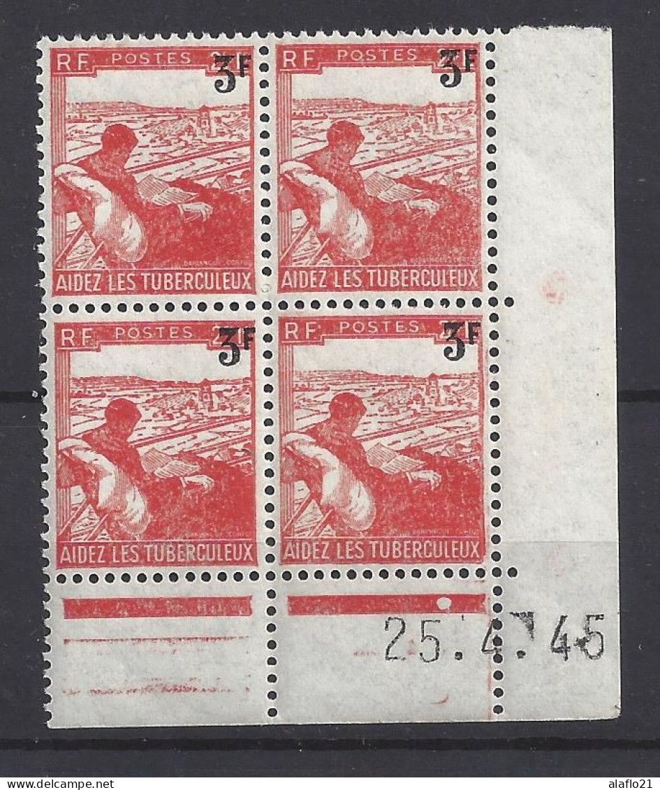 TUBERCULEUX N° 750 - Bloc De 4 COIN DATE - NEUF SANS CHARNIERE 25/4/45 - 1940-1949