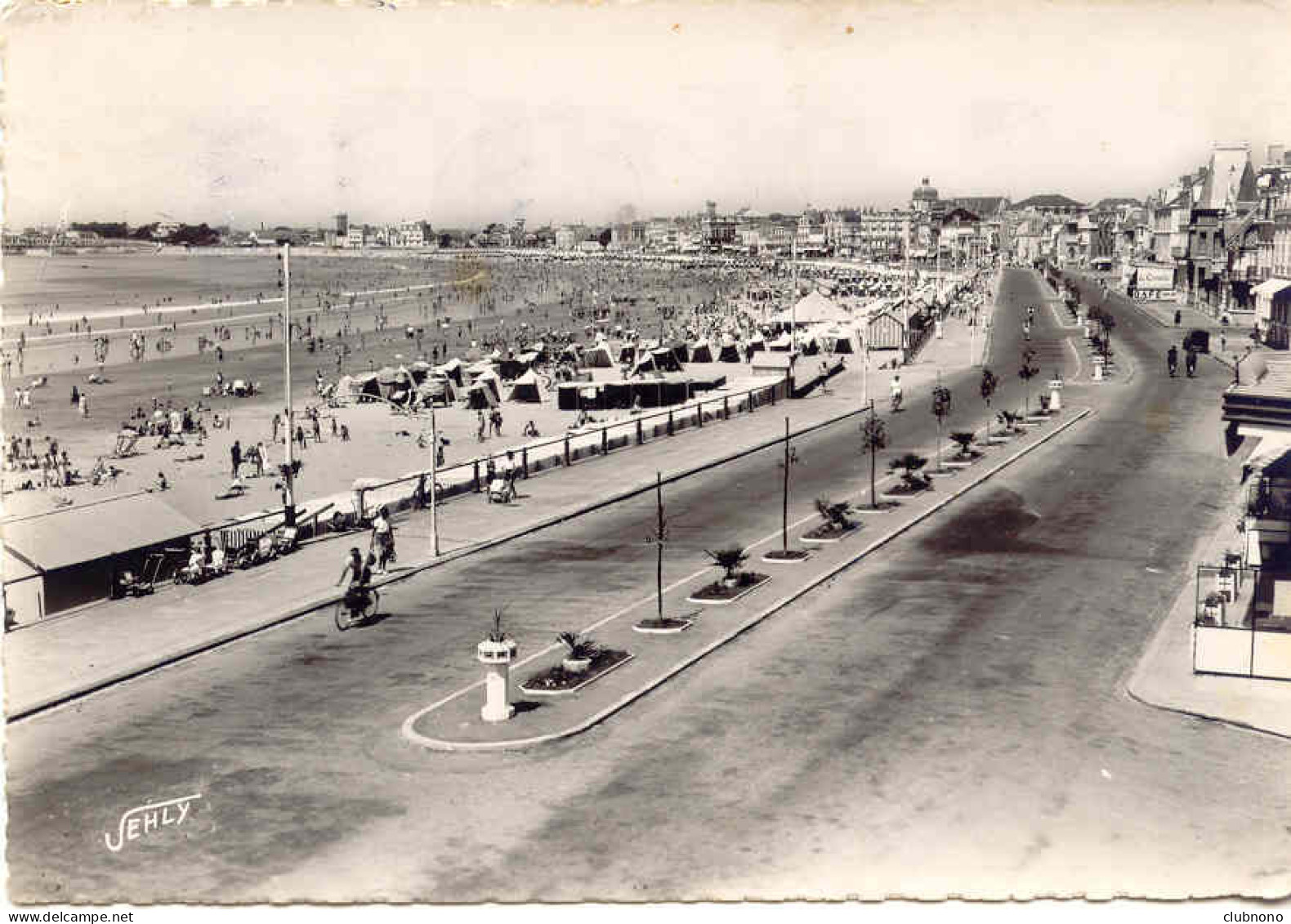 CPSM - SABLES D'OLONNE - LA PLAGE (1950) - Sables D'Olonne