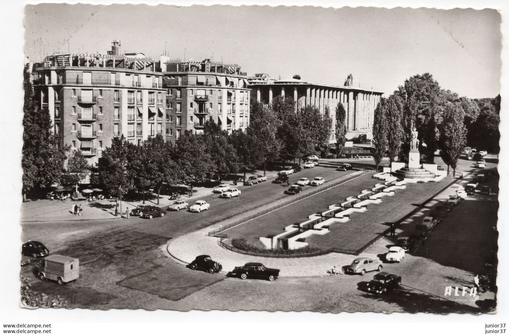 Paris, Place ED Renard, Voitures, Automobile, Citroen Tub,Simca, Peugeot, Renault - Plätze