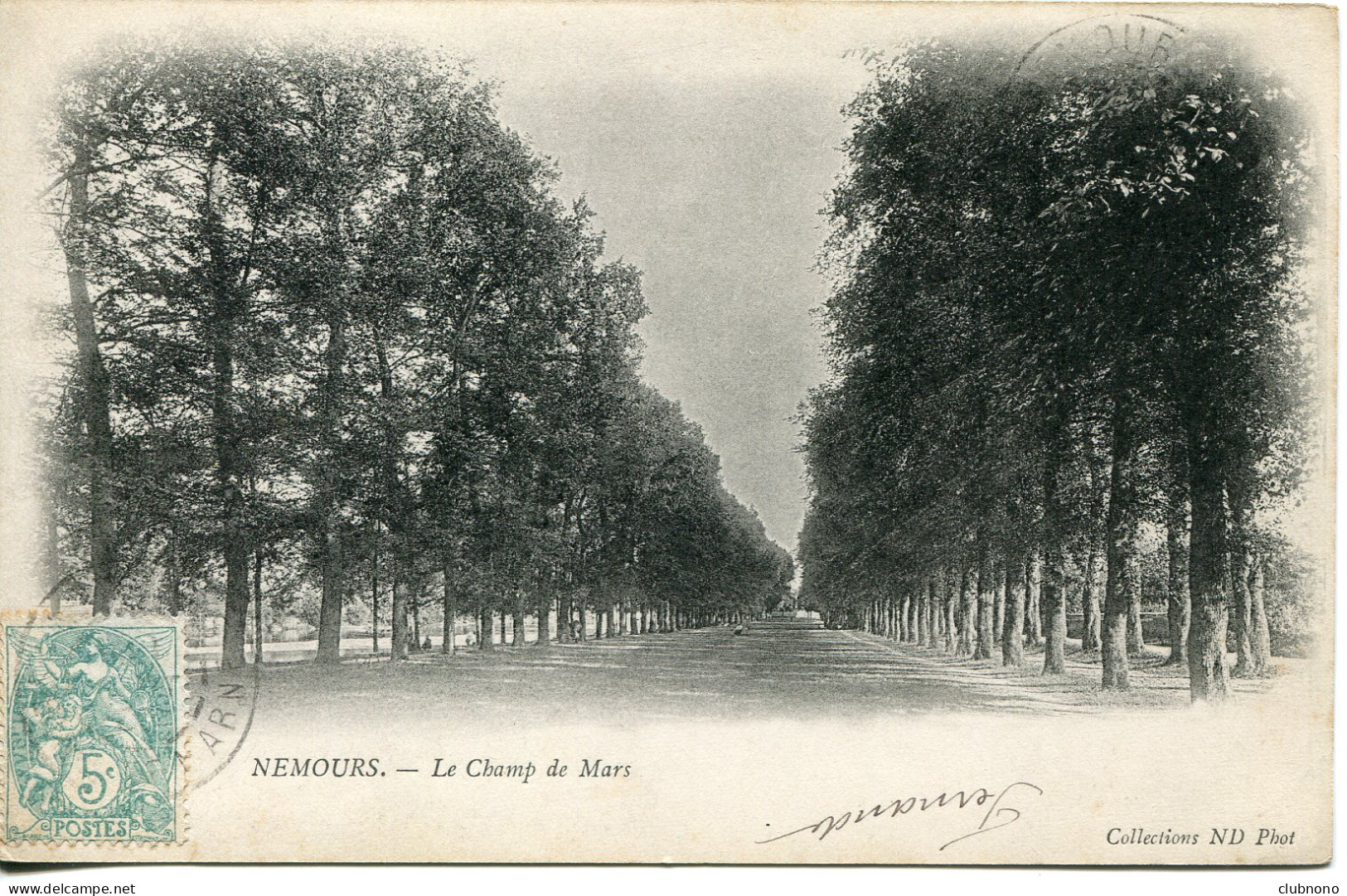 CPA -  NEMOURS  - LE CHAMP DE MARS - Nemours