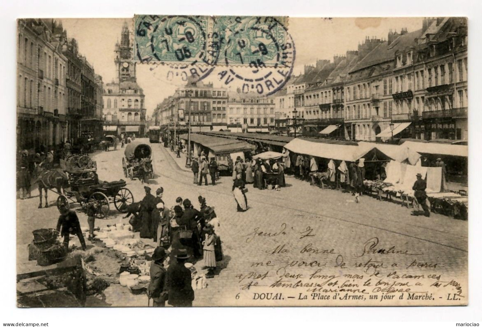 C-FR59500 Douai - La Place D'Armes Un Jour De Marché CPA Précurseure Voyagée - Douai