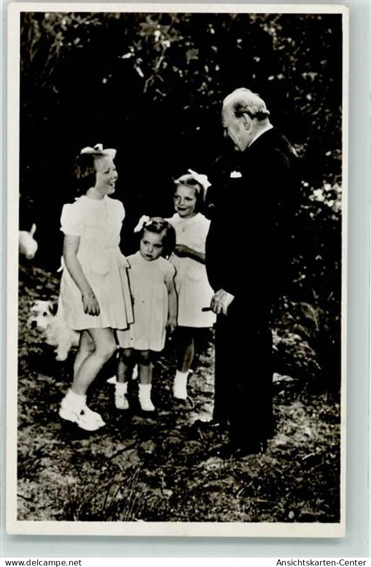 39292106 - Winston Churchill Mit Den Drei Prinzessinnen Adel Niederlande - Figuren