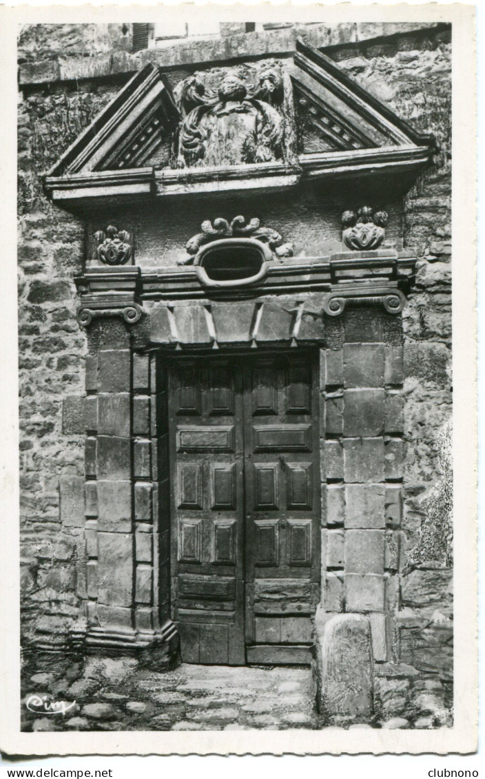 CPSM -  MENDE - UNE VIEILLE PORTE RUE NOTRE-DAME - Mende