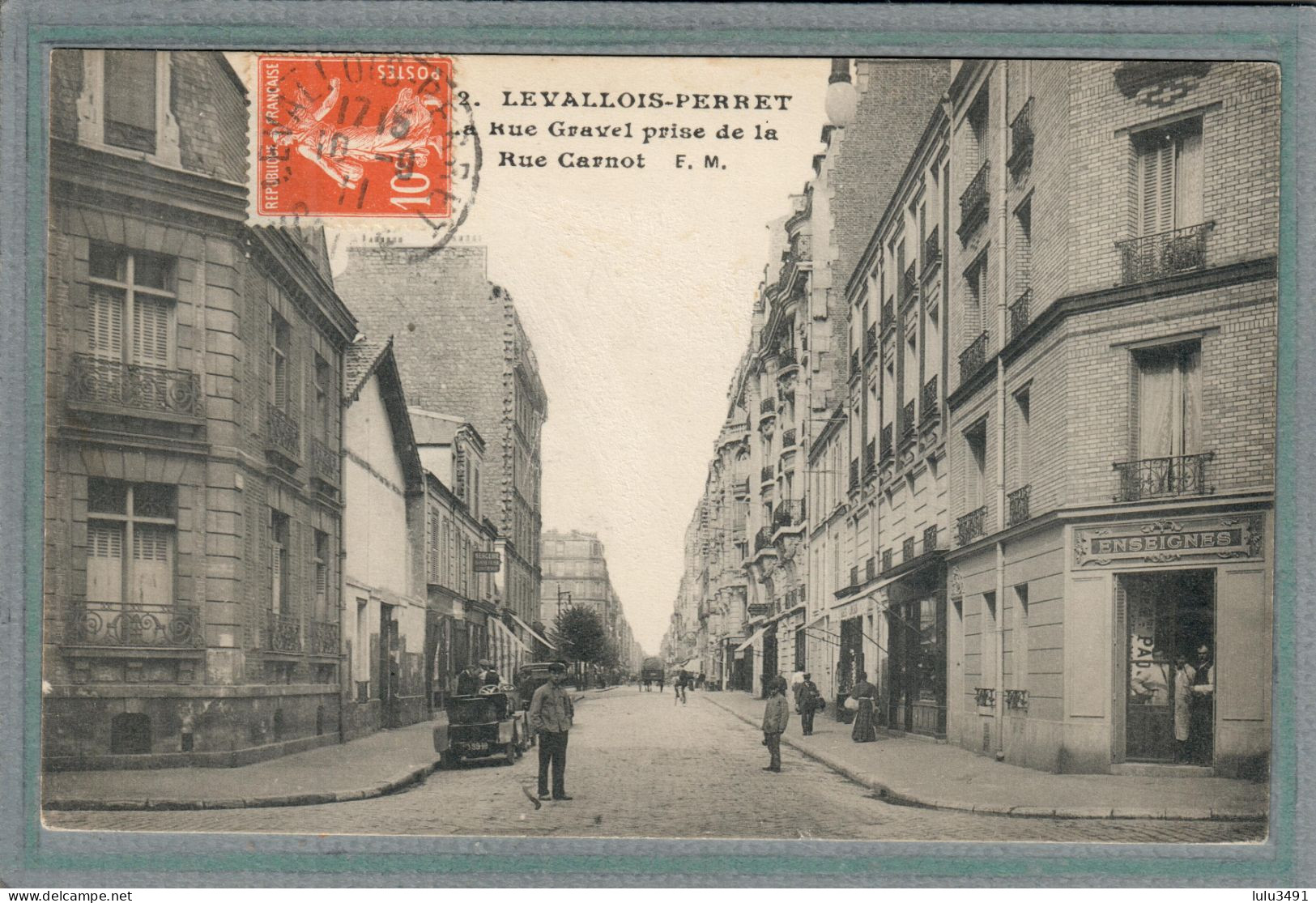 CPA (92) LEVALLOIS-PERRET - Aspect De La Boutique Enseignes à L'angle Rue Gravel Et Rue Carnot En 1911 - Levallois Perret