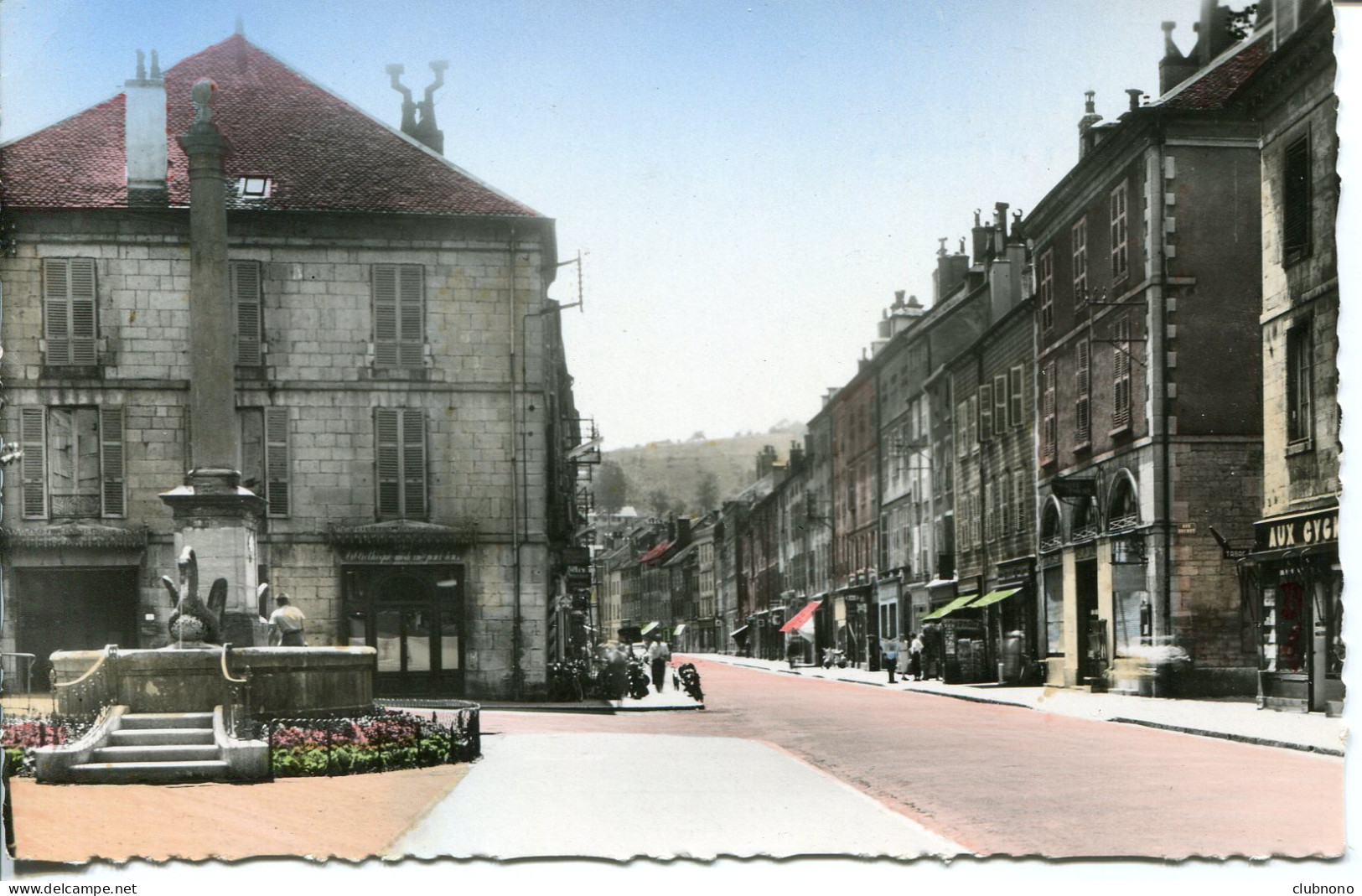 CPSM -  SALINS LES BAINS - RUE DE LA REPUBLIQUE - Sonstige & Ohne Zuordnung