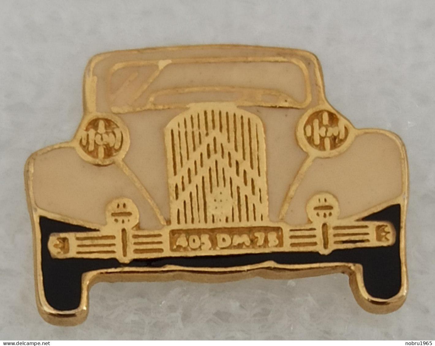 Pin's Citroën Traction - Citroën