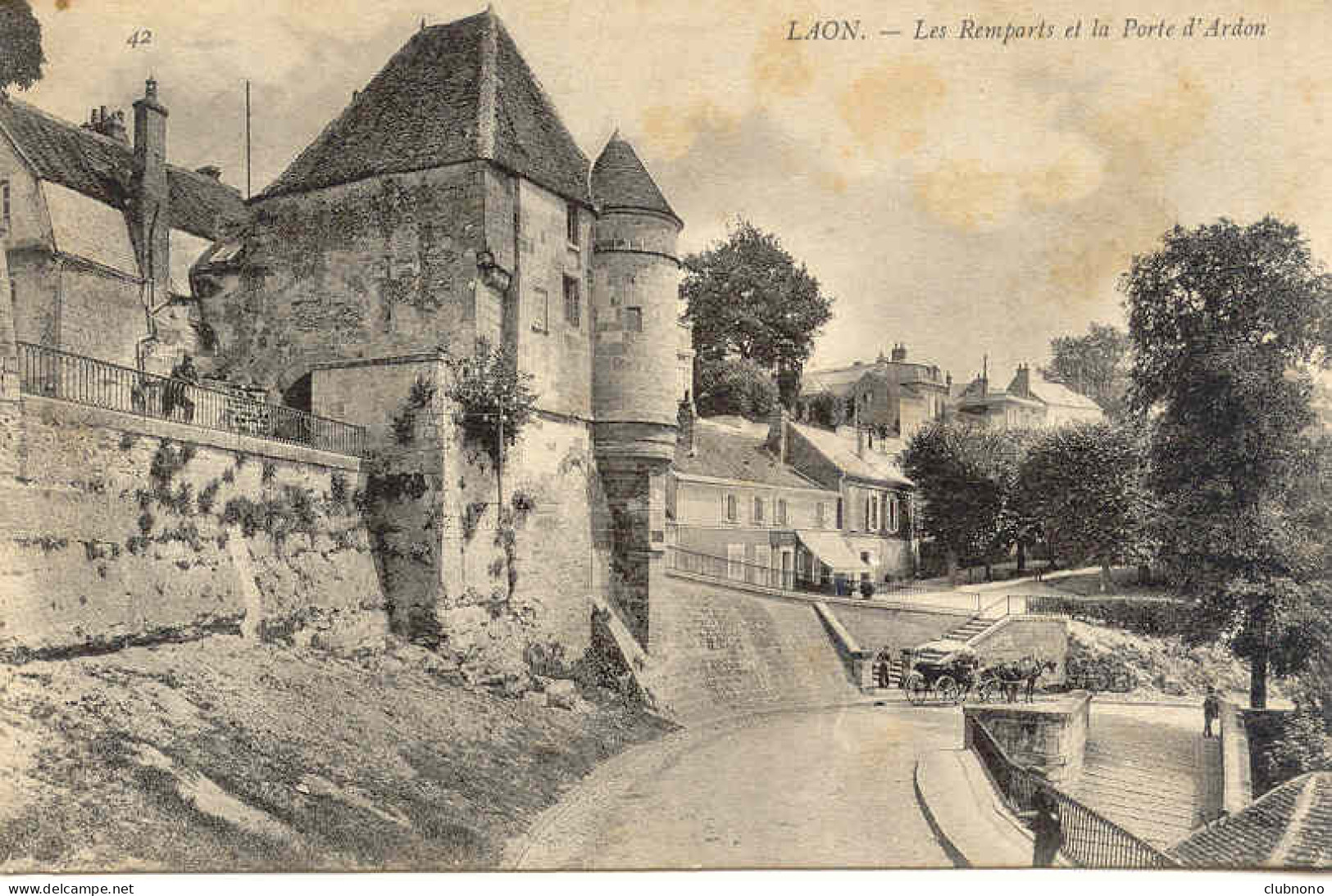 CPA -LAON - LES REMPARTS ET LA PORTE D'ARDON (1907) - Laon