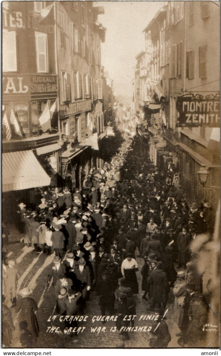 87. HAUTE-VIENNE - LIMOGES. La Grande Guerre Est Finie ! 11 Novembre 1918 Rue Du Clocher. - Limoges