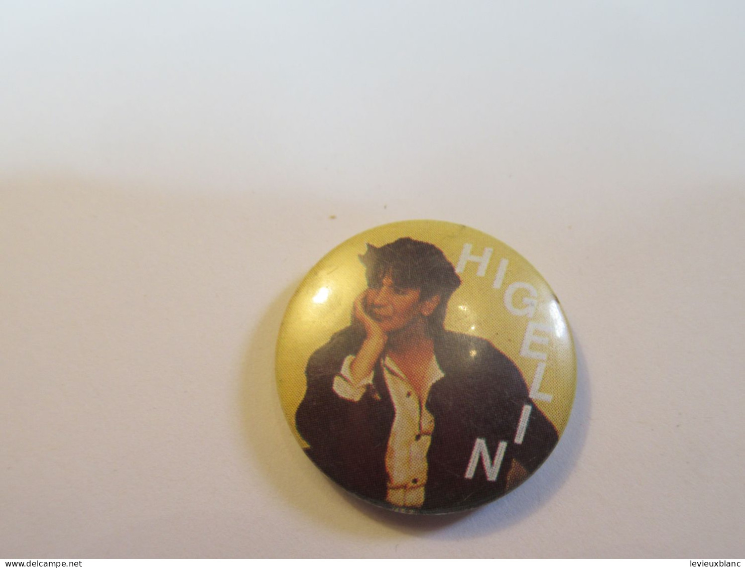 Petit Badge Promotionnel Ancien/ Chanteur / HIGELIN /  /Vers  1970-1980          INS248 - Andere Producten