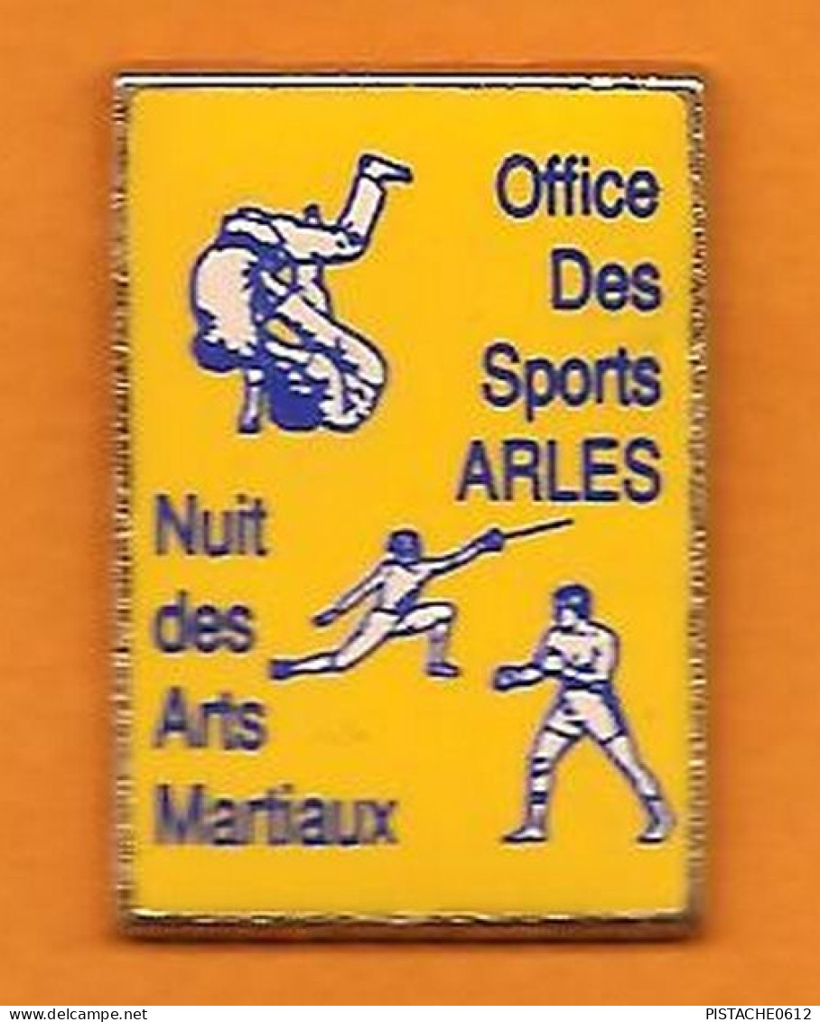 Pin's Nuit Des Arts Martiaux Office Des Sports Arles - Judo