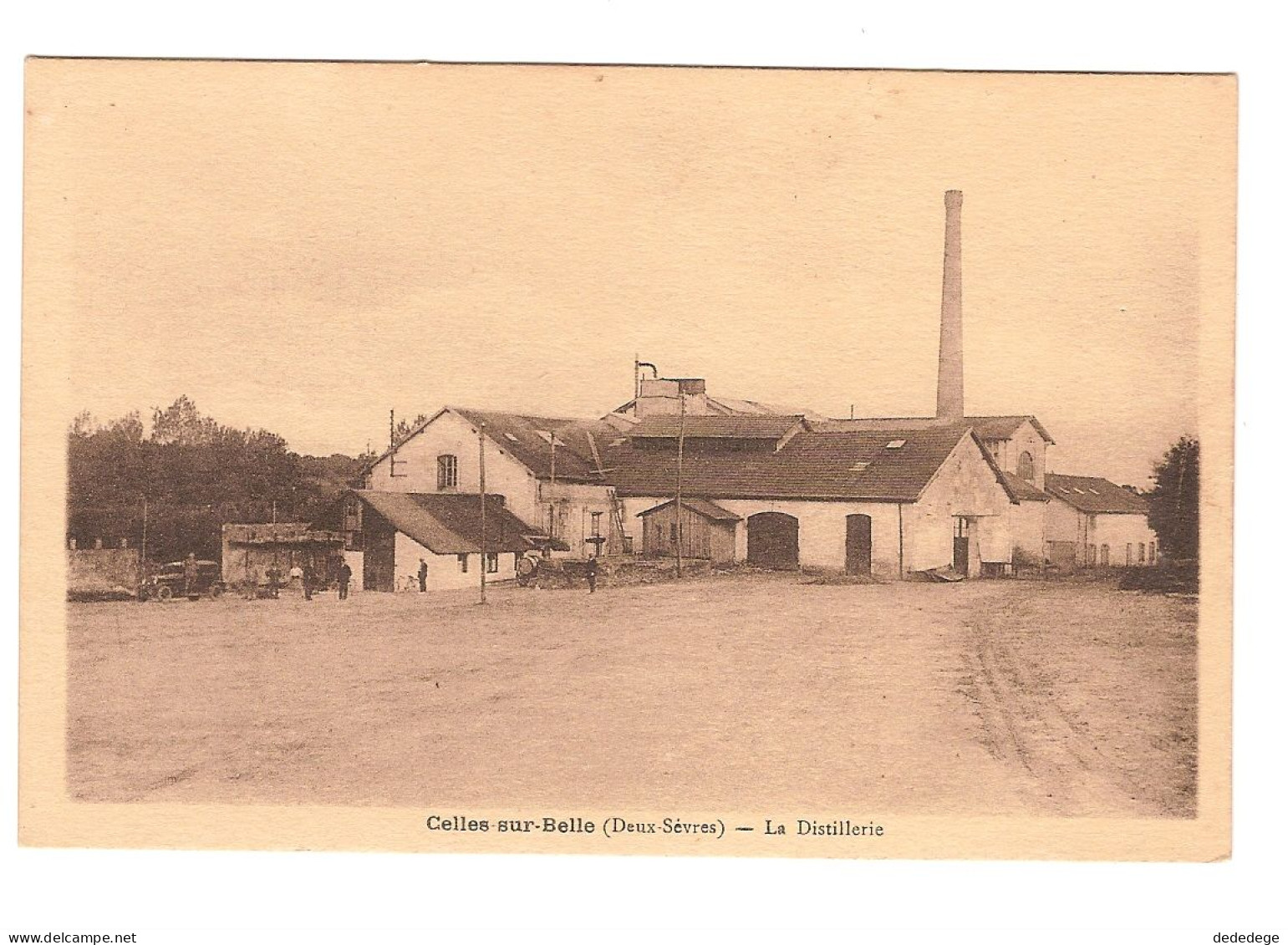 CELLE-SUR-BELLE (DEUX-SEVRES).LA DISTILLERIE (ANIMEE) - Celles-sur-Belle