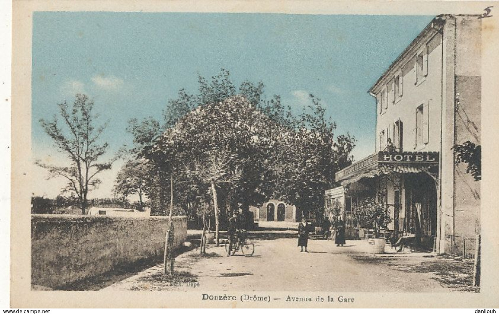 26 // DONZERE   Avenue De La Gare - Donzere