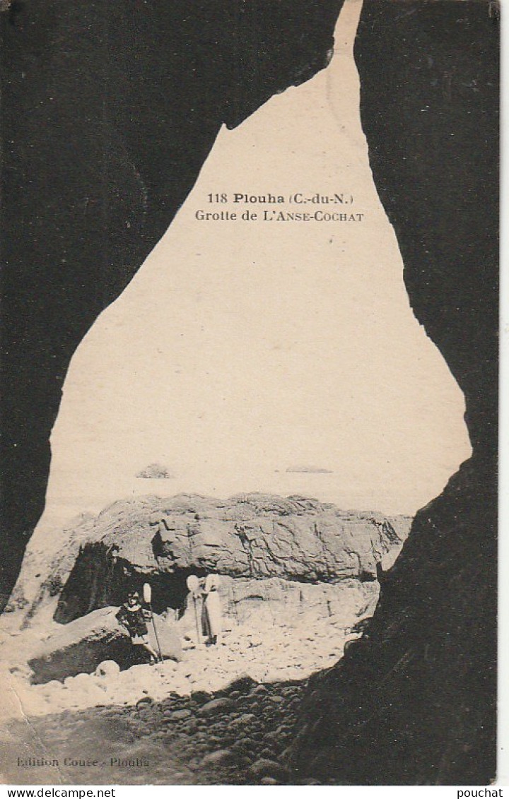 XU 18-(22) PLOUHA - GROTTE DE DE L' ANSE COCHAT - ANIMATION - PECHE A L' EPUISETTE - 2 SCANS - Plouha