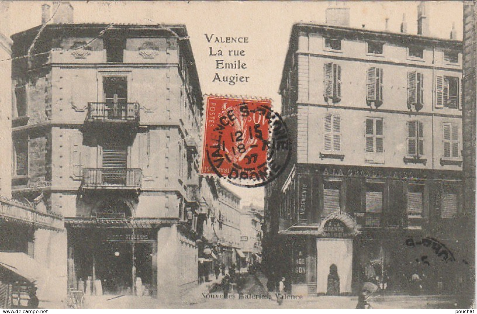 XU 24-(26) VALENCE - LA RUE EMILE AUGIER - ANIMATION - COMMERCE  " A LA GRANDE MAISON " - 2 SCANS - Valence