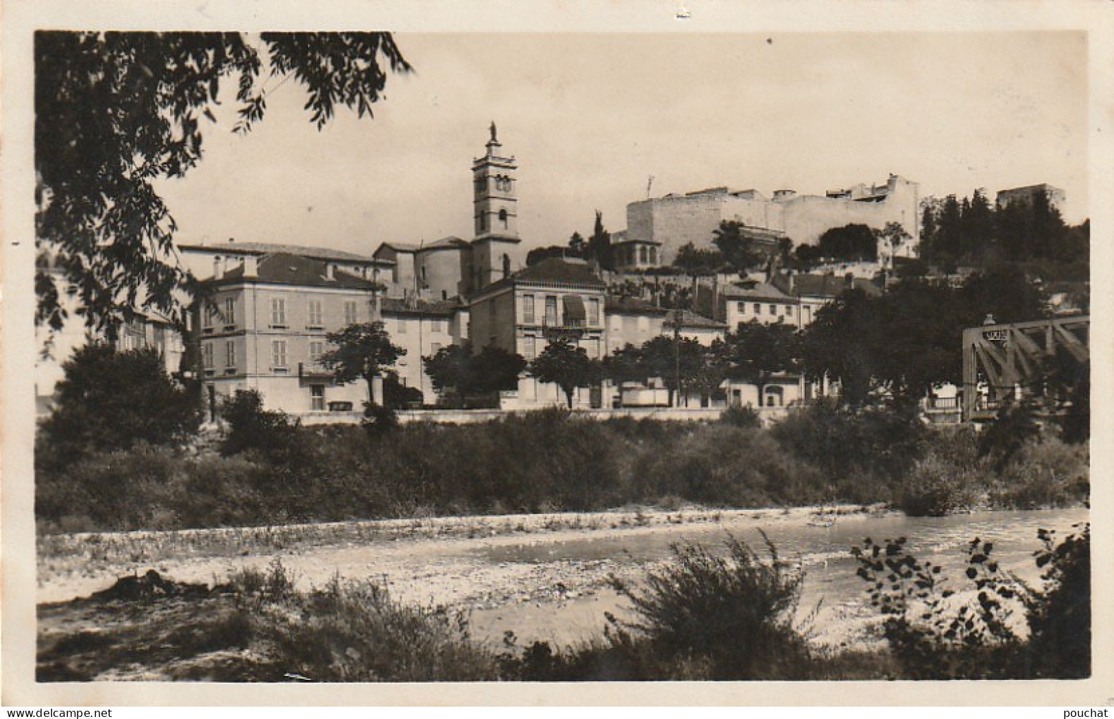 XU 24-(26) MONTELIMAR - LE CHATEAU ET LE RUBION - 2 SCANS - Montelimar