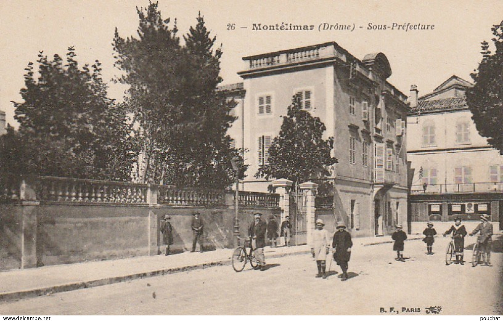 XU 24-(26) MONTELIMAR - SOUS PREFECTURE - ANIMATION - 2 SCANS - Montelimar