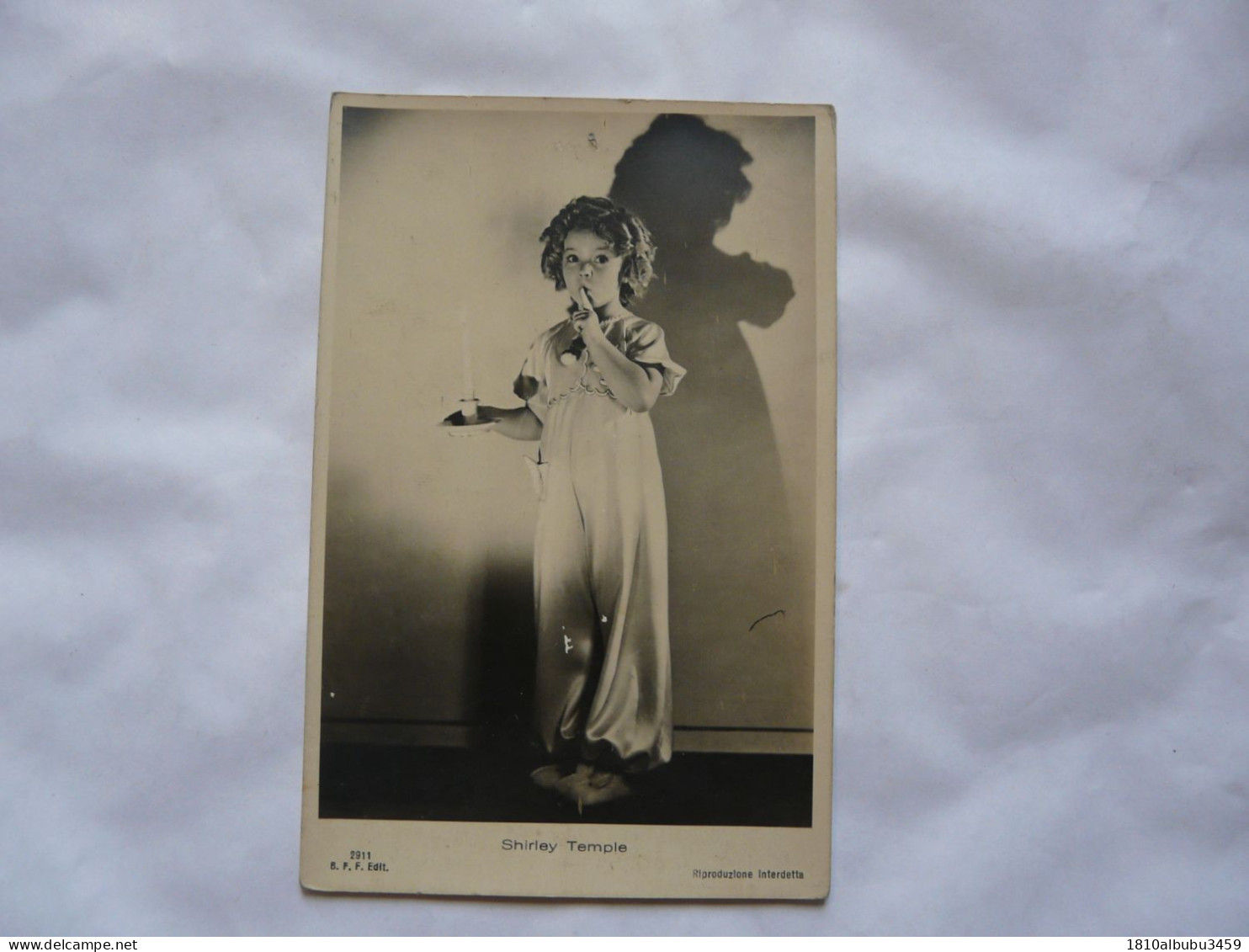 CARTE PHOTO - SHIRLEY TEMPLE Avec Une Bougie - Entertainers