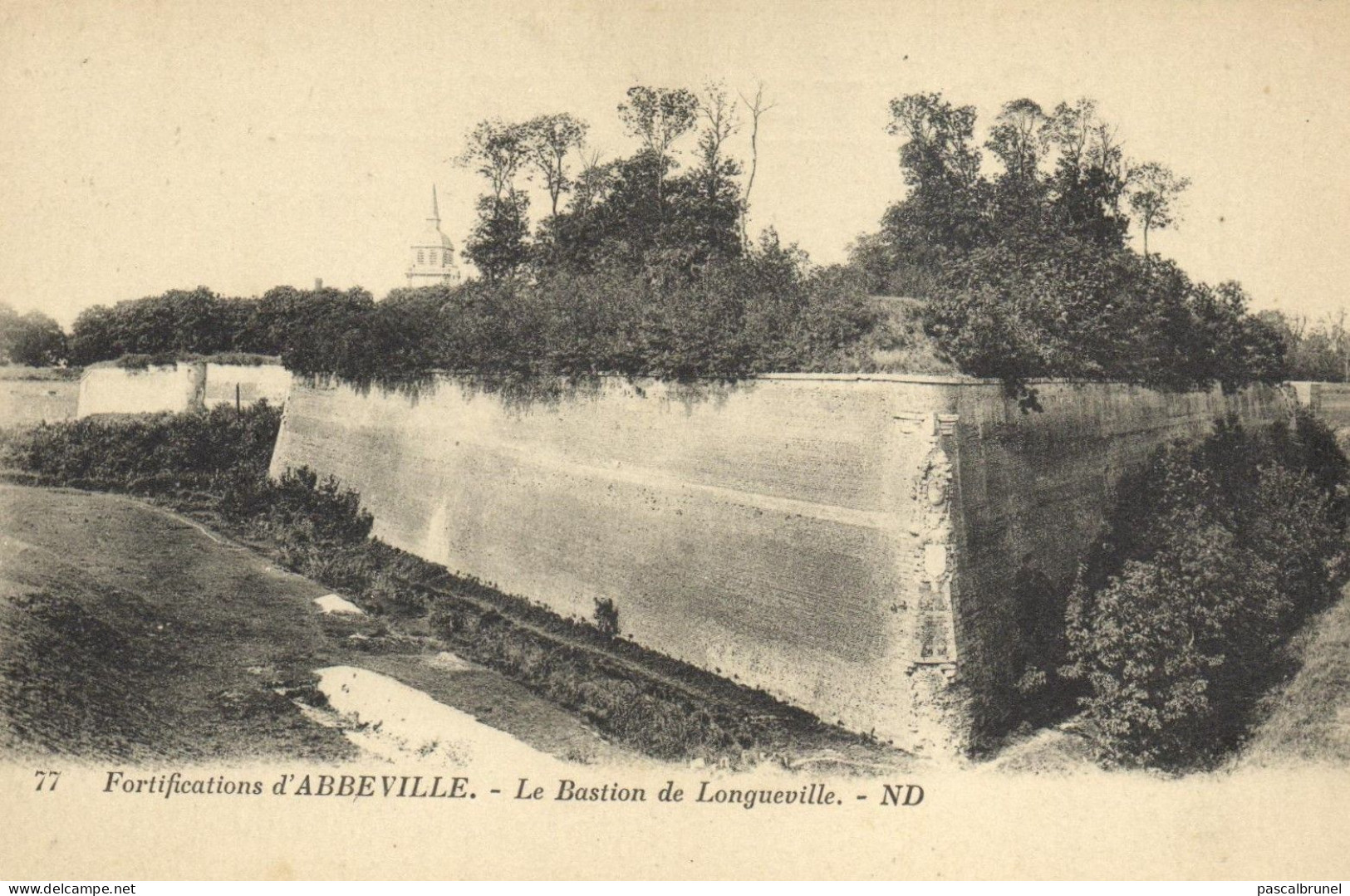 ABBEVILLE - FORTIFICATIONS - LE BASTION DE LONGUEVILLE - Abbeville