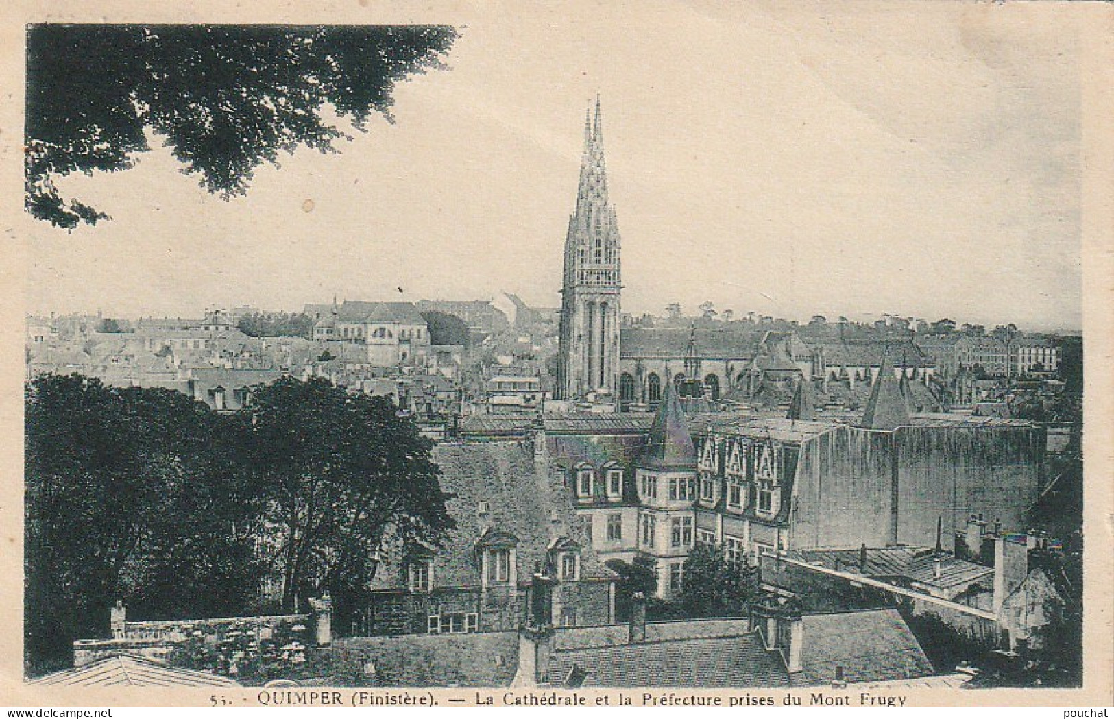 YO 5-(29) QUIMPER - LA CATHEDRALE ET LA PREFECTURE PRISES DU MONT FRUGY - 2 SCANS - Quimper