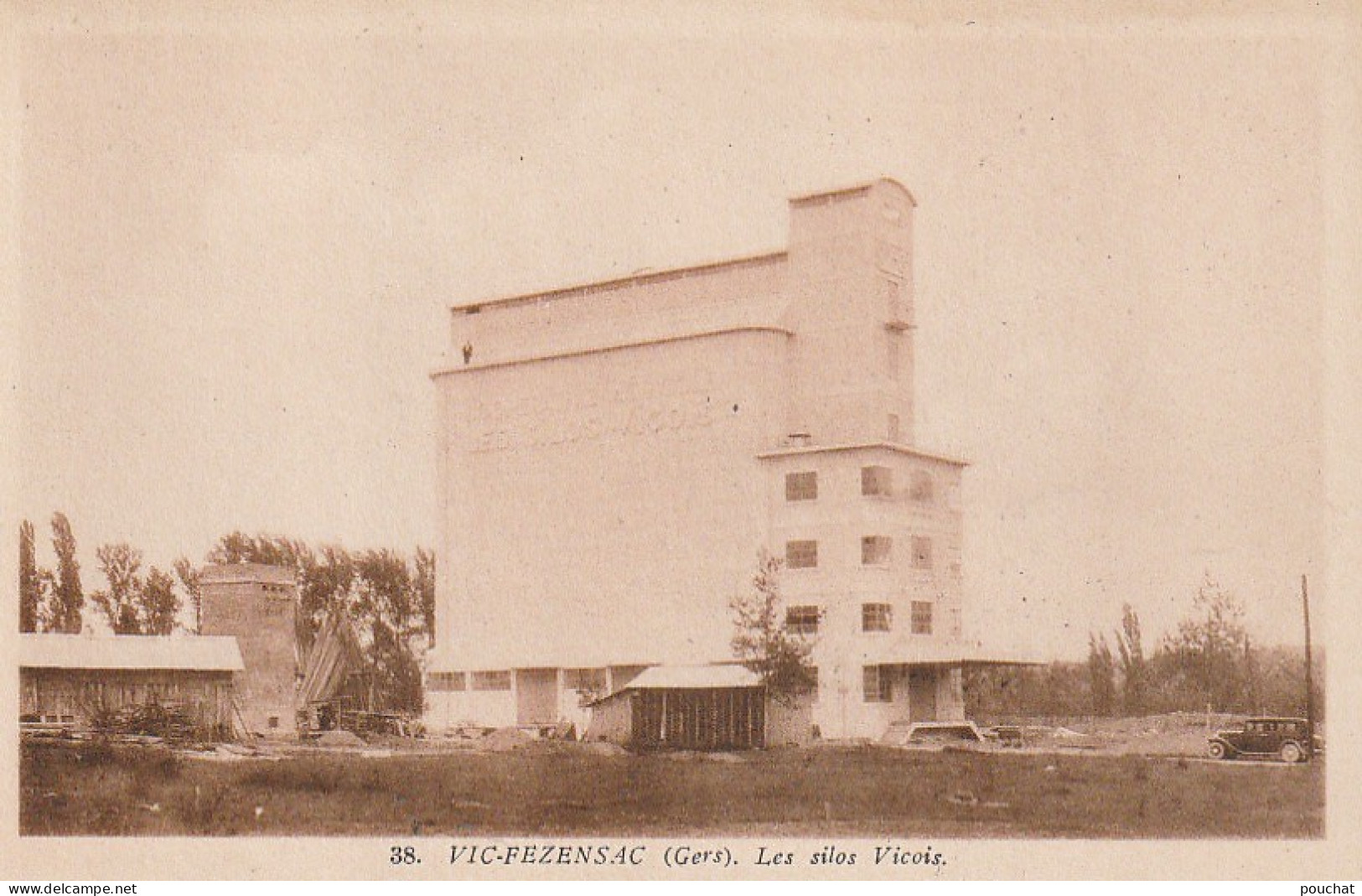 YO 12-(32) VIC FEZENSAC - LES SILOS VICOIS - 2 SCANS - Vic-Fezensac