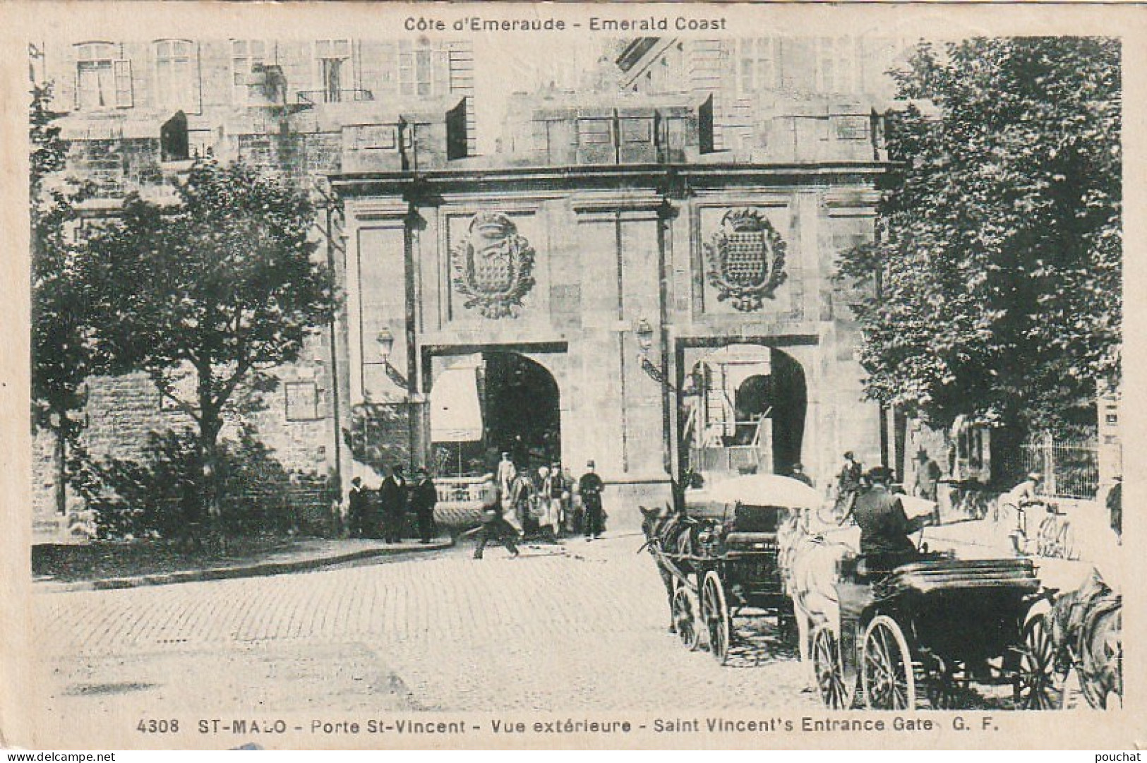 YO 16-(35) SAINT MALO - PORTE ST VINCENT - VUE EXTERIEURE - ANIMATION - CALECHES - 2 SCANS - Saint Malo