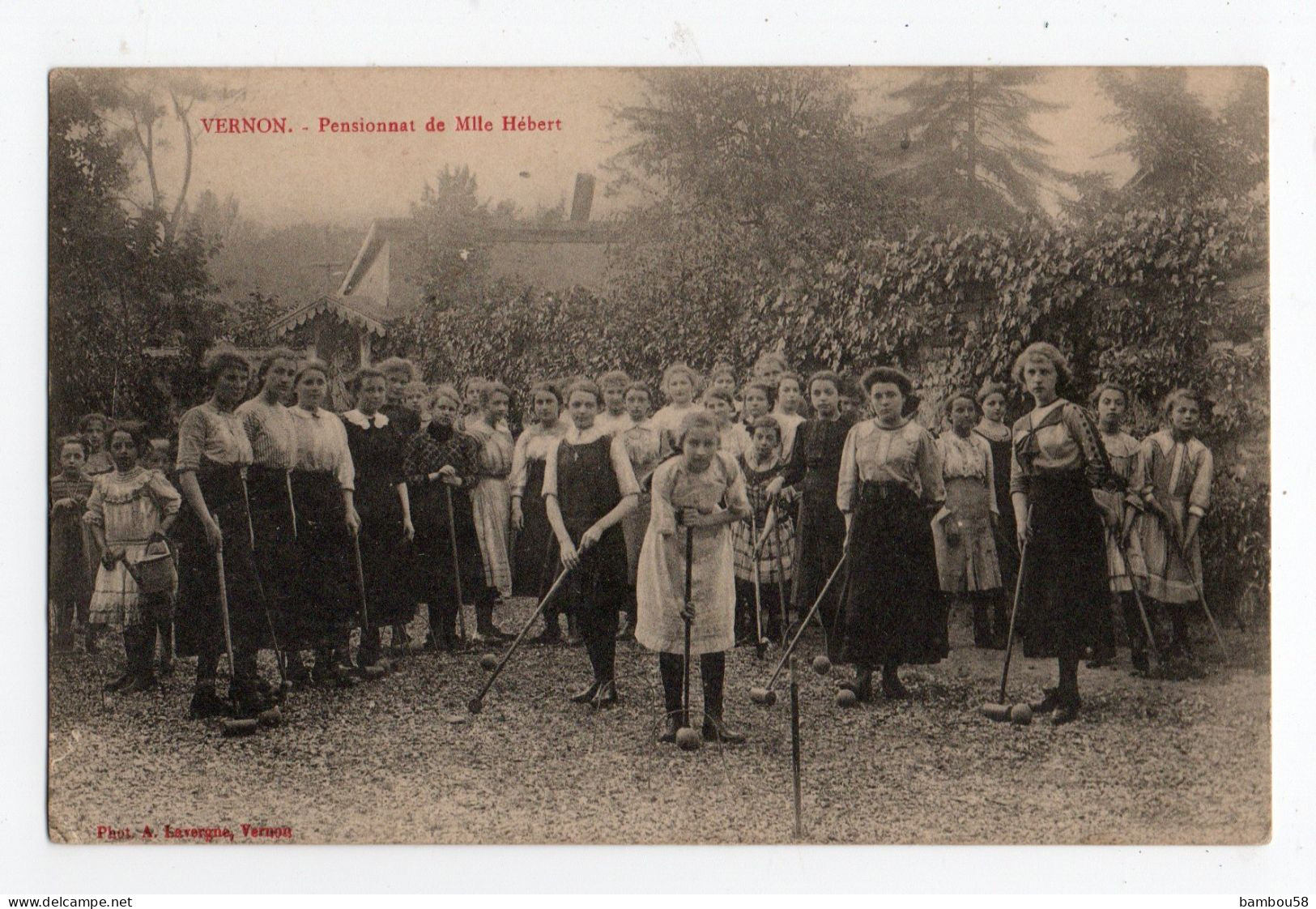 VERNON * EURE * PENSIONNAT DE Melle HEBERT * CROQUET * JEUX * Phot. Lavergne - Vernon