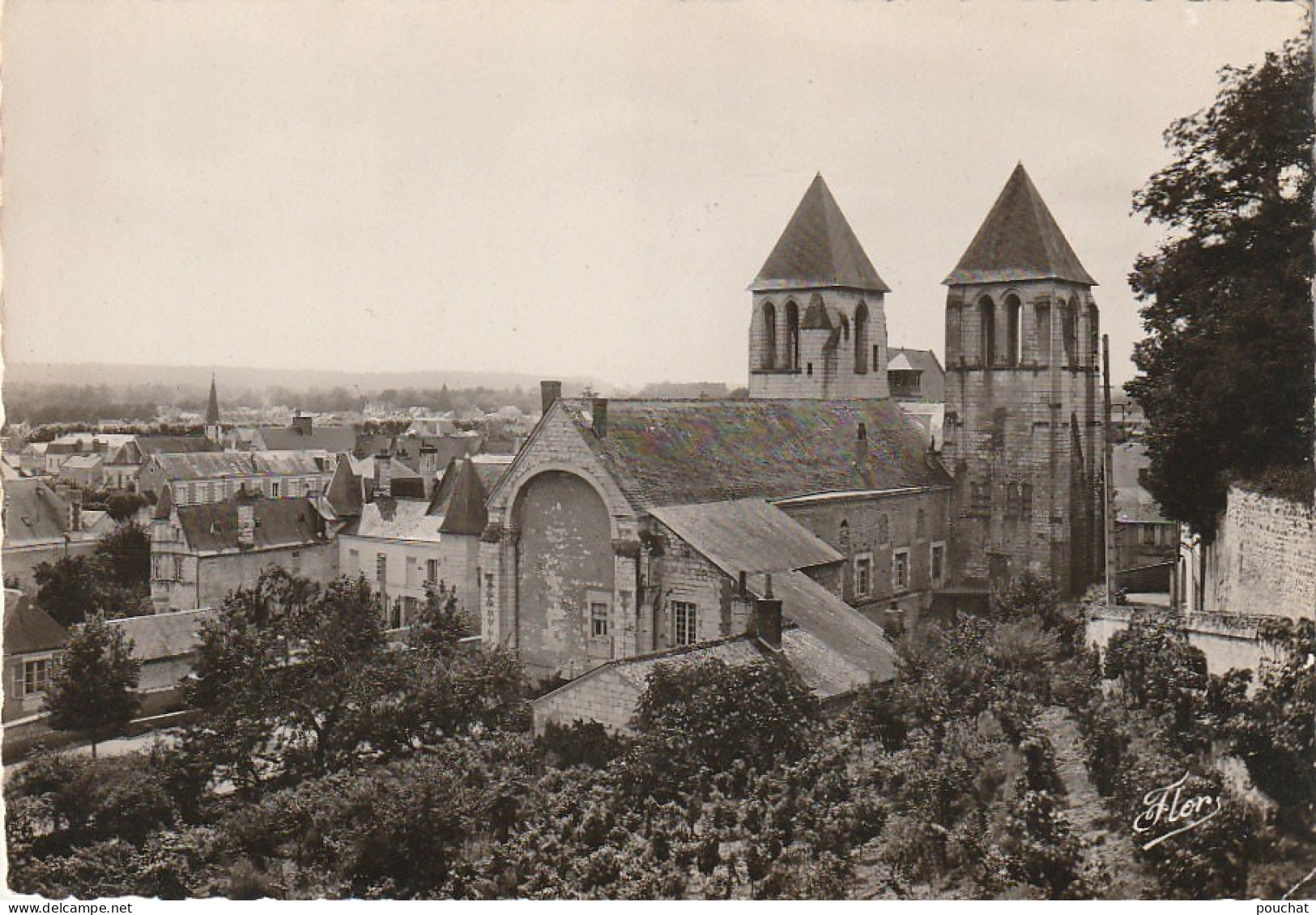 YO 18-(37) CHINON - LES TOURS SAINT MEXME  ET VUE GENERALE - 2 SCANS - Chinon