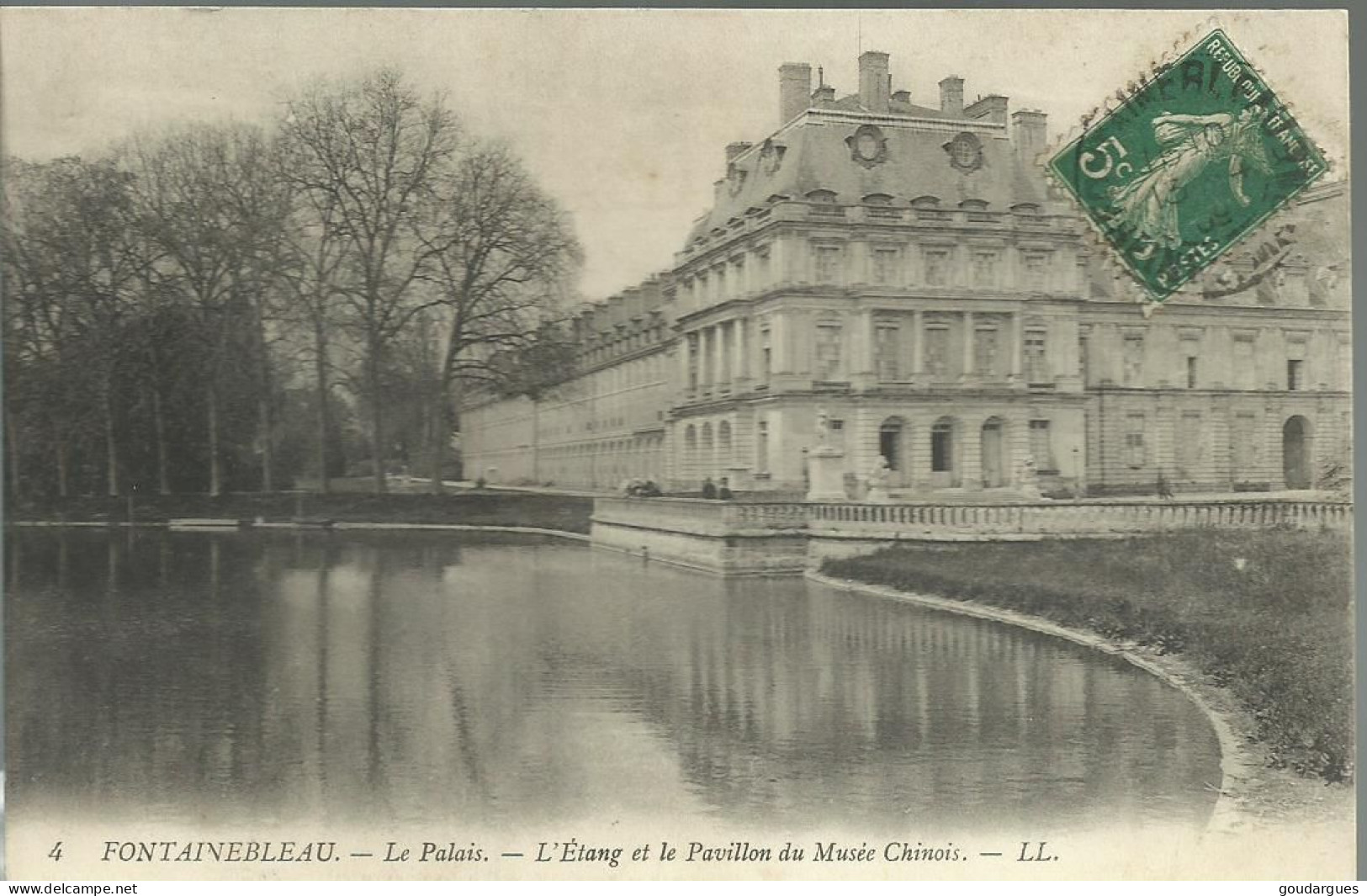 Fontainebleau - Le Palais - L'Etang Et Le Pavillon Du Musée Chinois - (P) - Fontainebleau